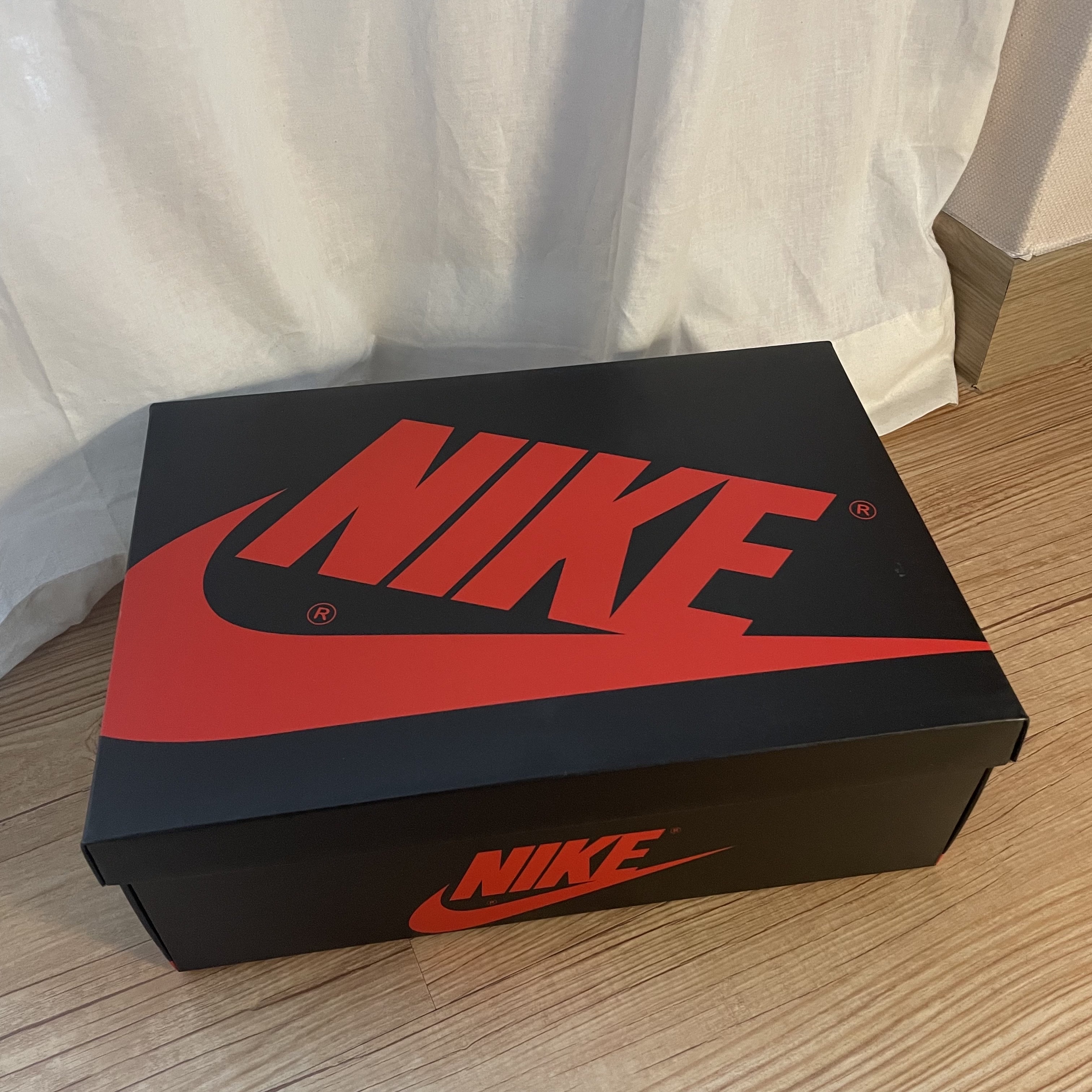 Jordan 1 Retro High OG Dark Marina Blue 착용 스타일 - 1