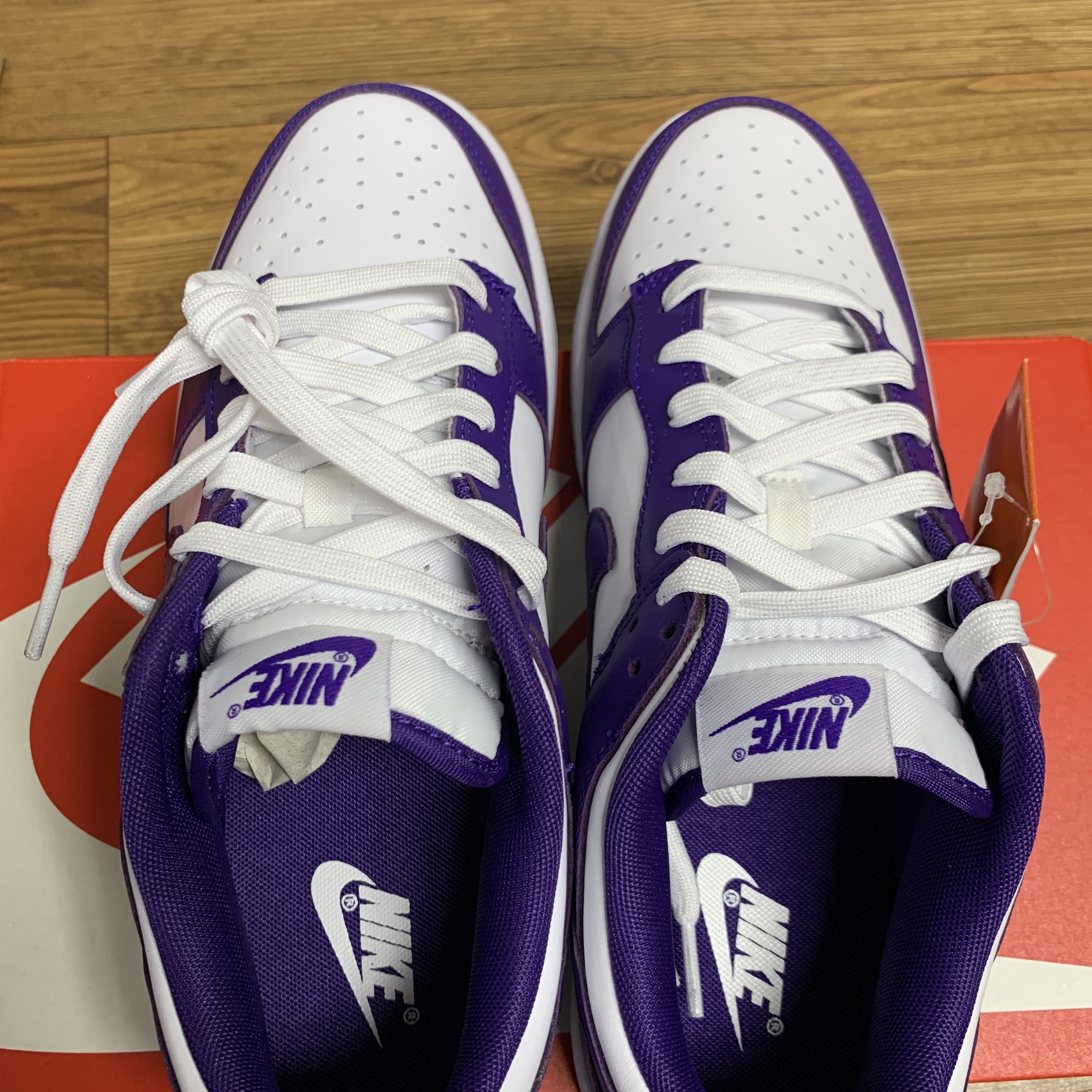 Nike Dunk Low Retro Championship Court Purple 착용 스타일 - 2