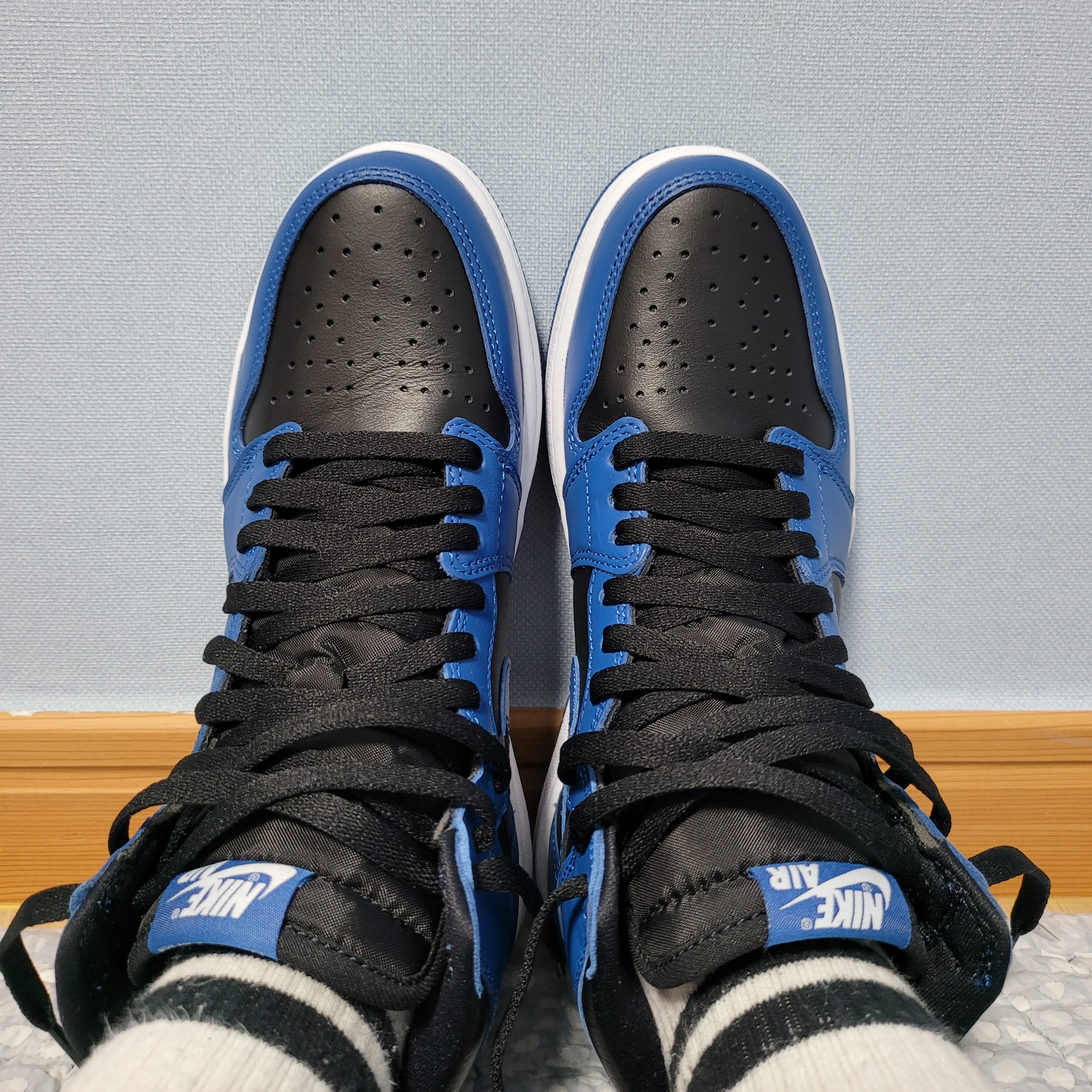 Jordan 1 Retro High OG Dark Marina Blue 착용 스타일 - 1