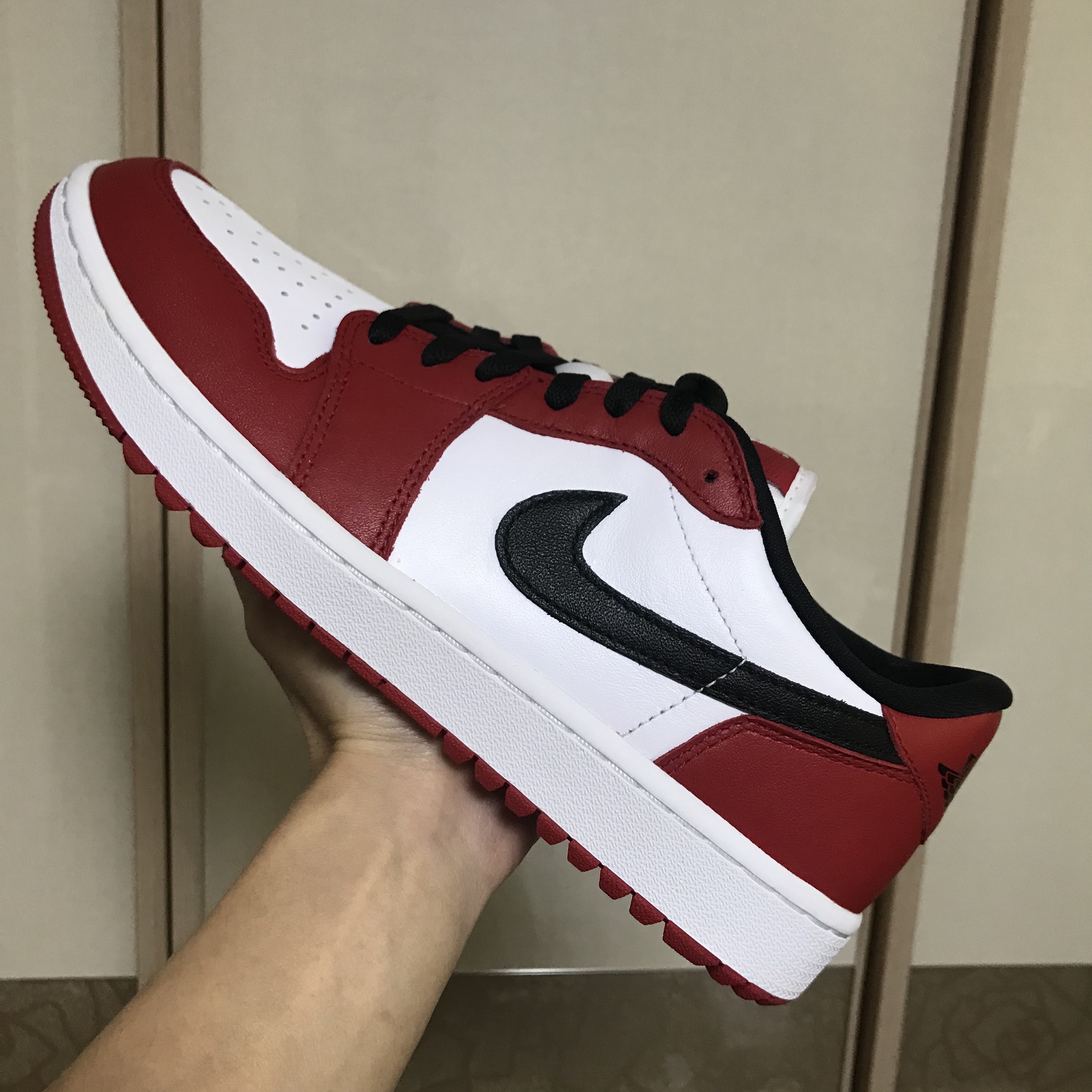 Jordan 1 Low Golf Chicago 착용 스타일