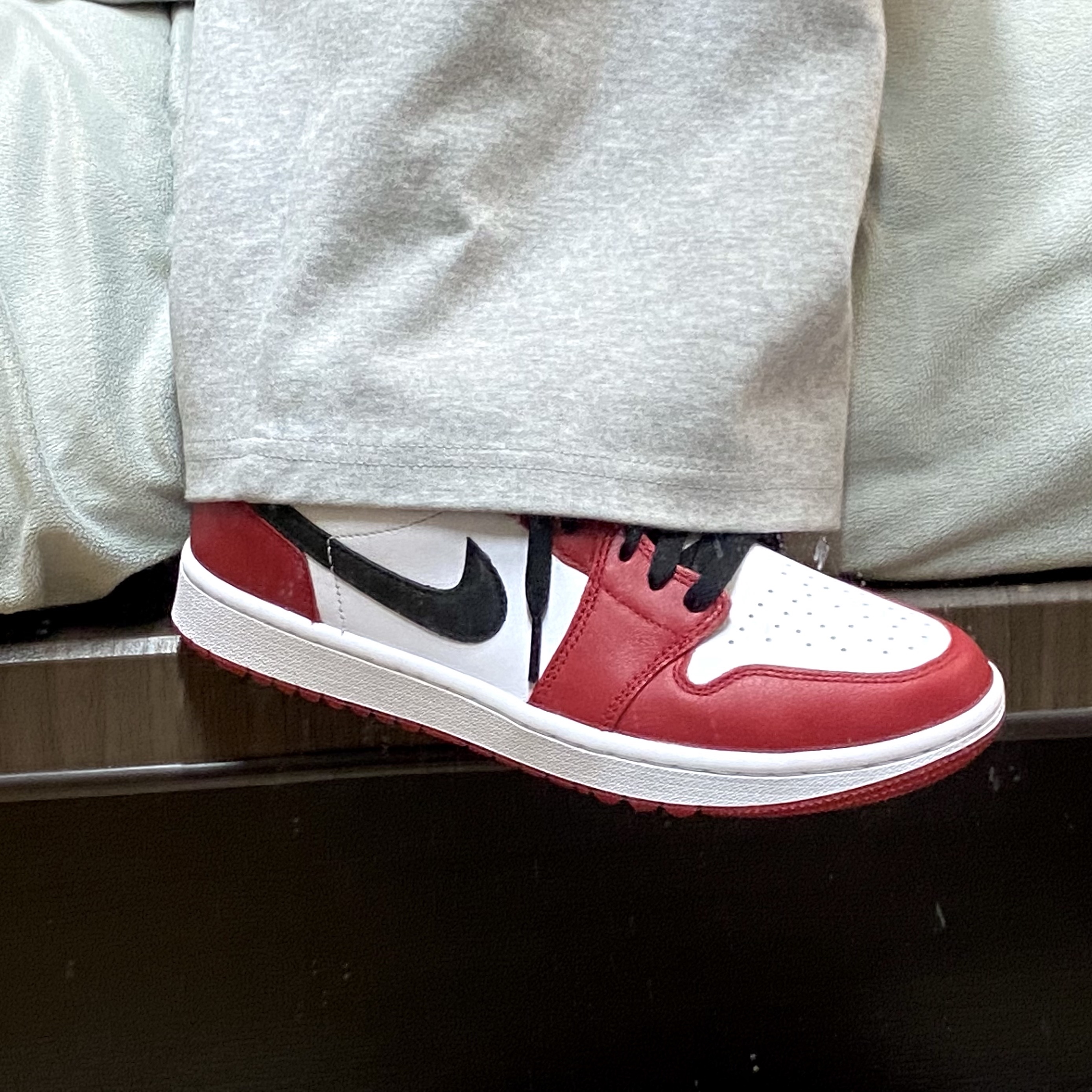 Jordan 1 Low Golf Chicago, Jordan 1 Low Golf Wolf Grey 착용 스타일 - 2