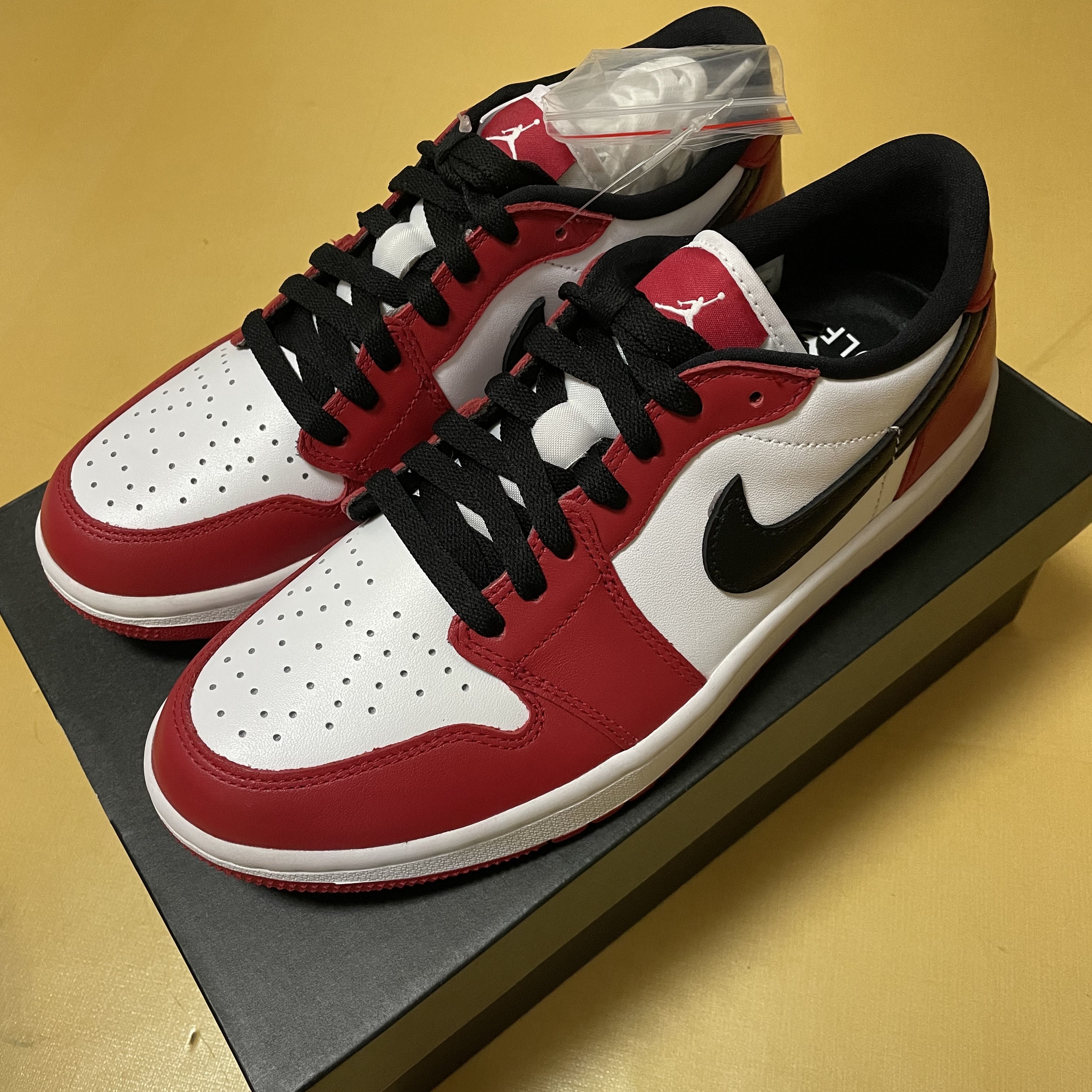Jordan 1 Low Golf Chicago 착용 스타일 - 1