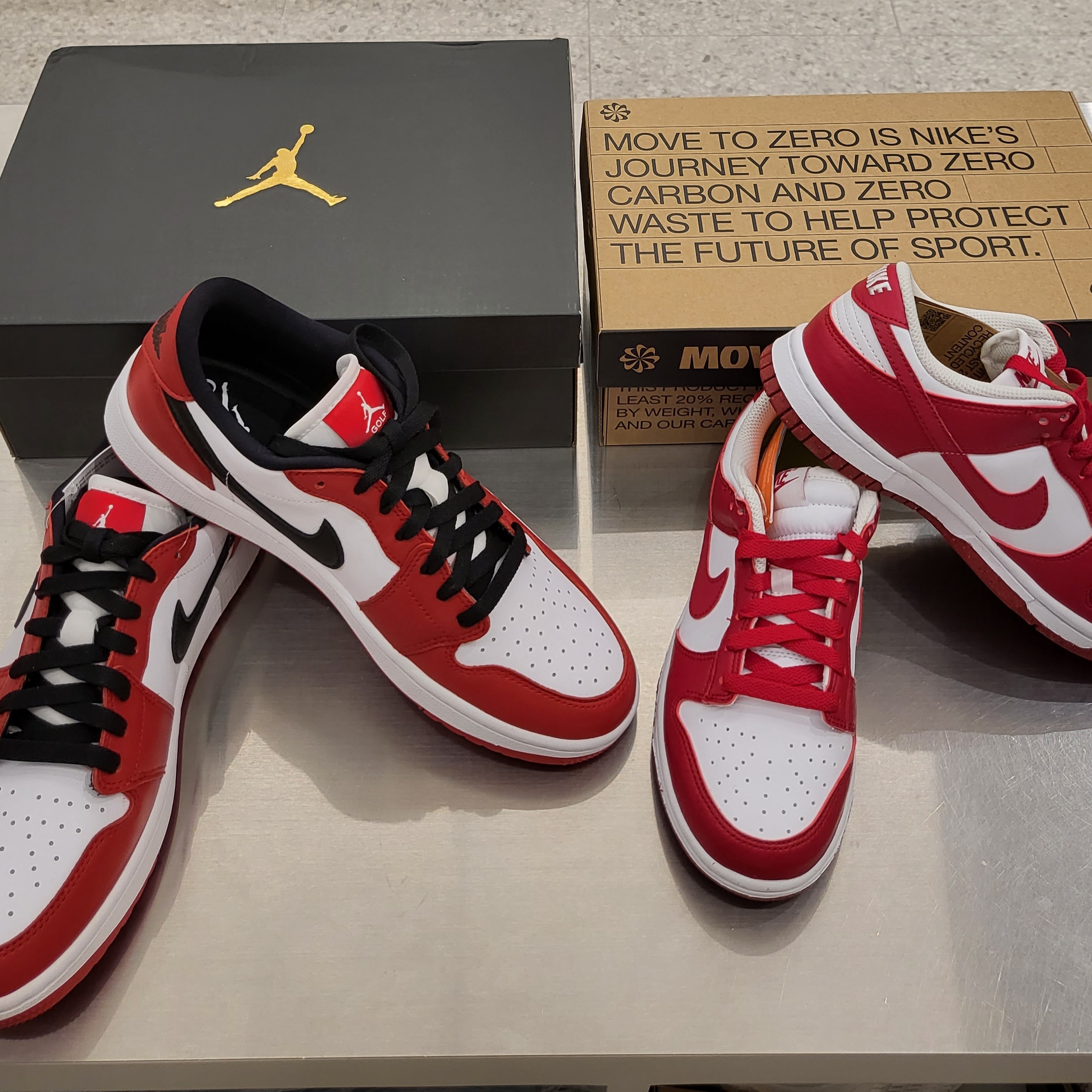 Jordan 1 Low Golf Chicago, (W) Nike Dunk Low Next Nature Gym Red 착용 스타일