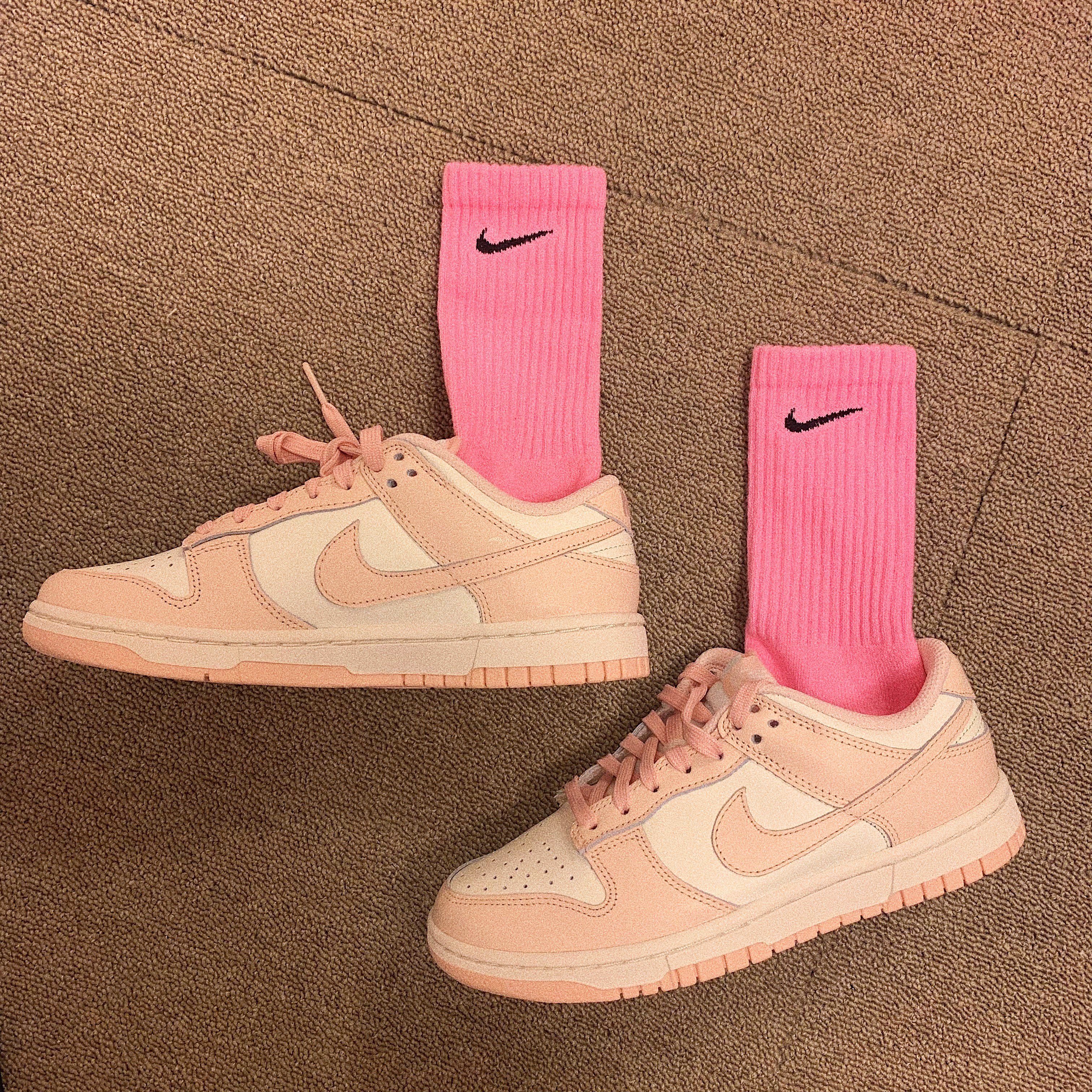 (W) Nike Dunk Low Orange Pearl 착용 스타일