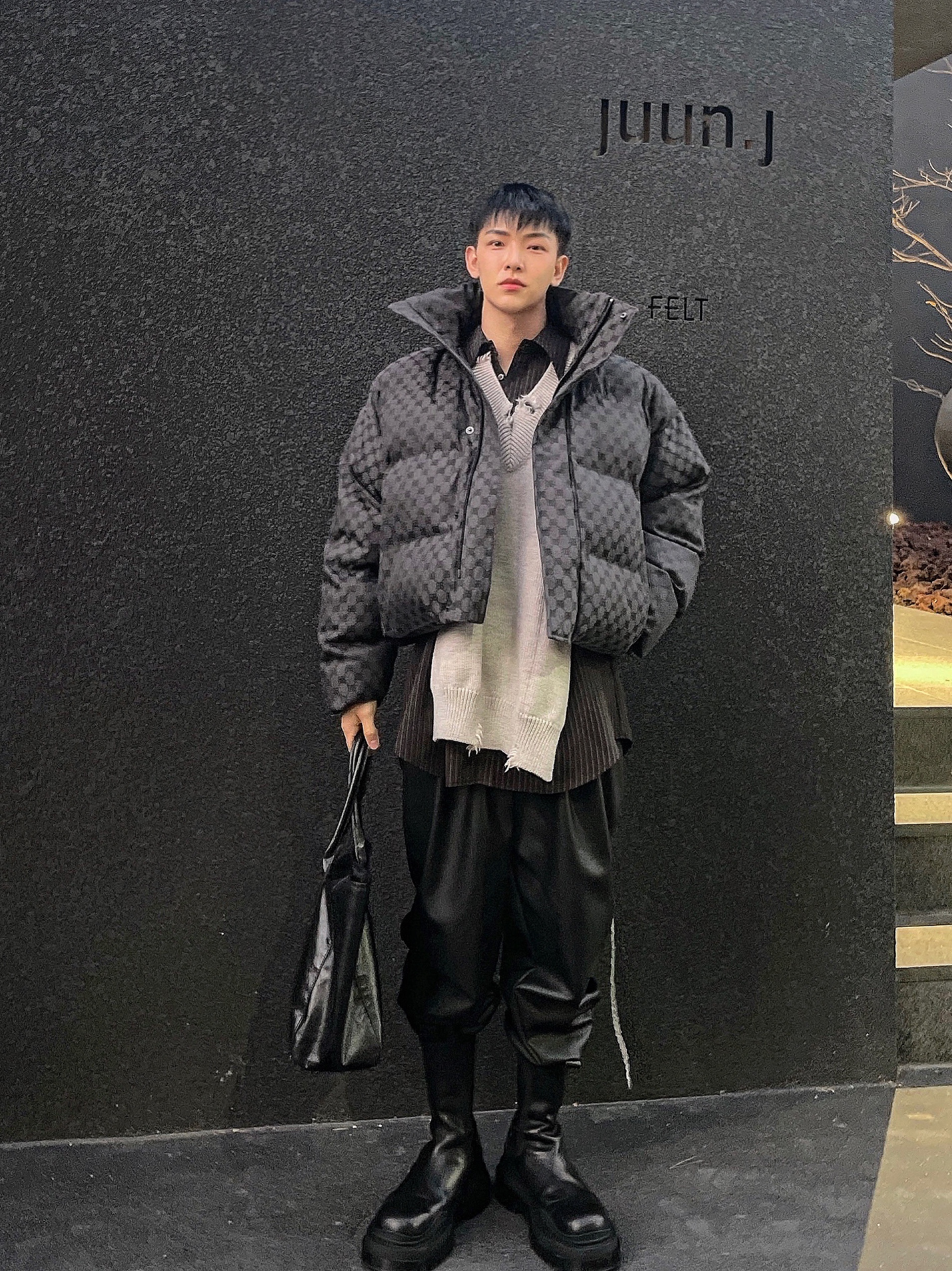 Balenciaga x Gucci The Hacker Project BB Puffer Jacket Black 착용 스타일