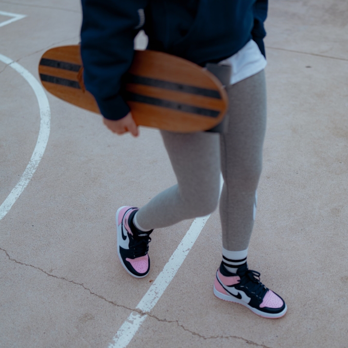 (W) Jordan 1 Retro High OG Atmosphere 착용 스타일 - 1