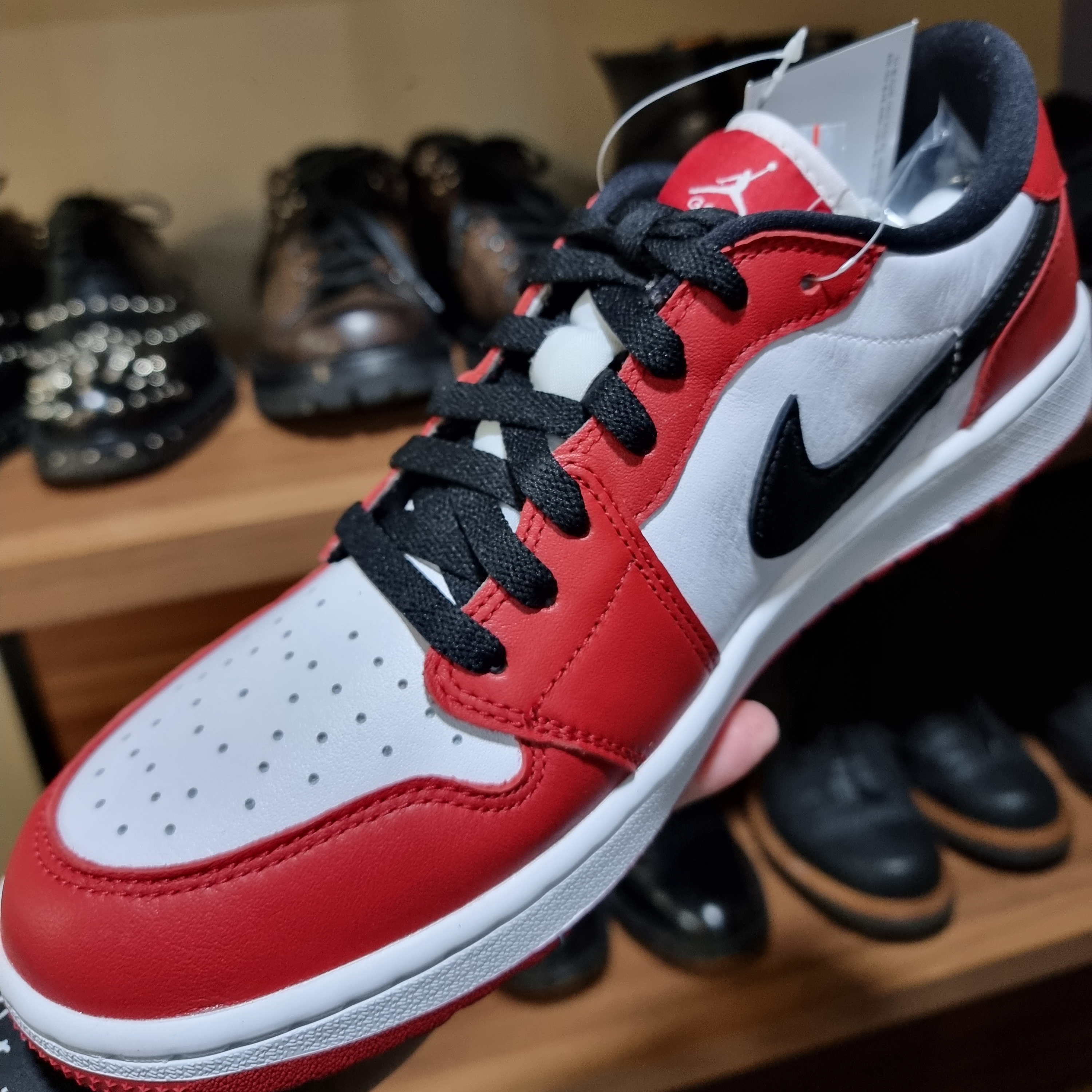 Jordan 1 Low Golf Chicago 착용 스타일 - 1
