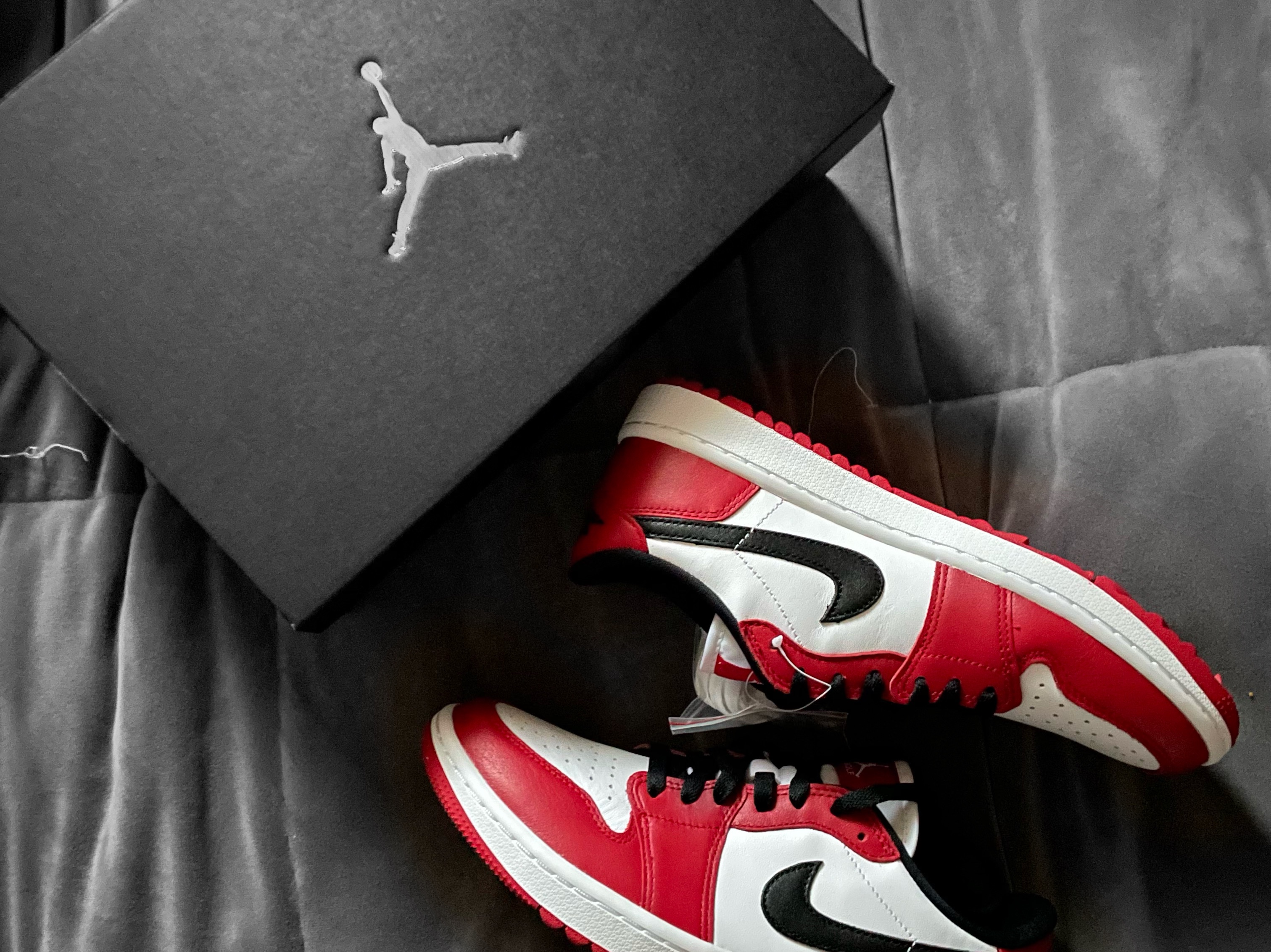 Jordan 1 Low Golf Chicago 착용 스타일 - 2
