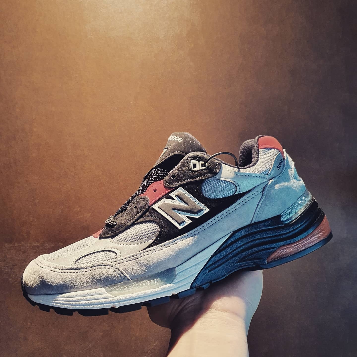 New Balance x DTLR 992 Made in USA Discover and Celebrate 착용 스타일 - 1