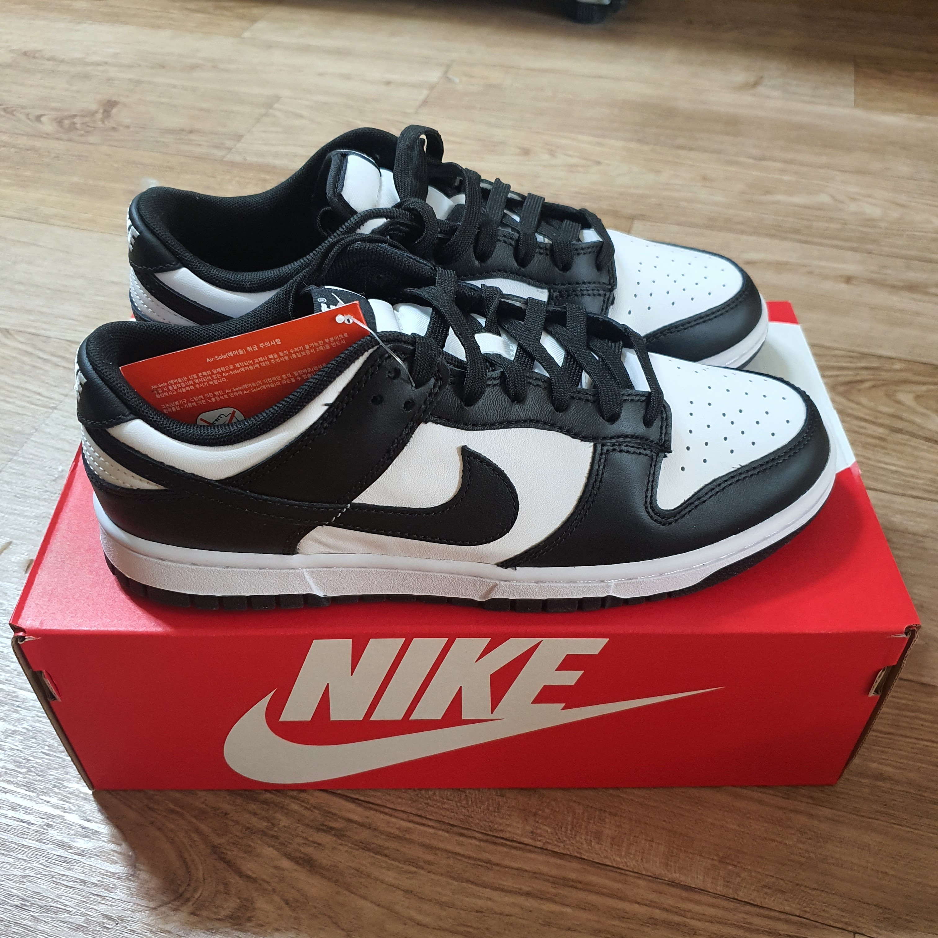 Nike Dunk Low Retro Black 착용 스타일 - 3