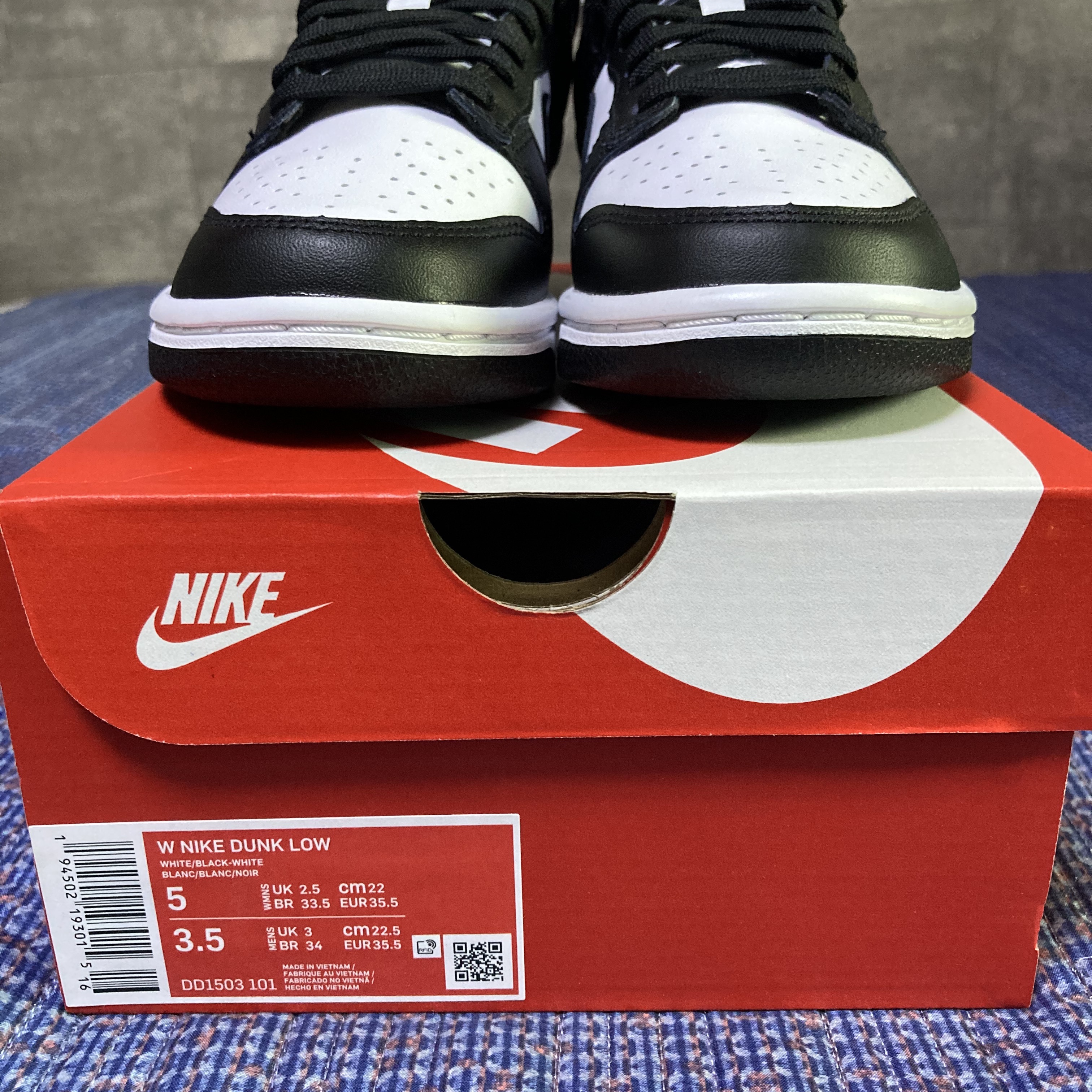 (W) Nike Dunk Low Black 착용 스타일 - 3
