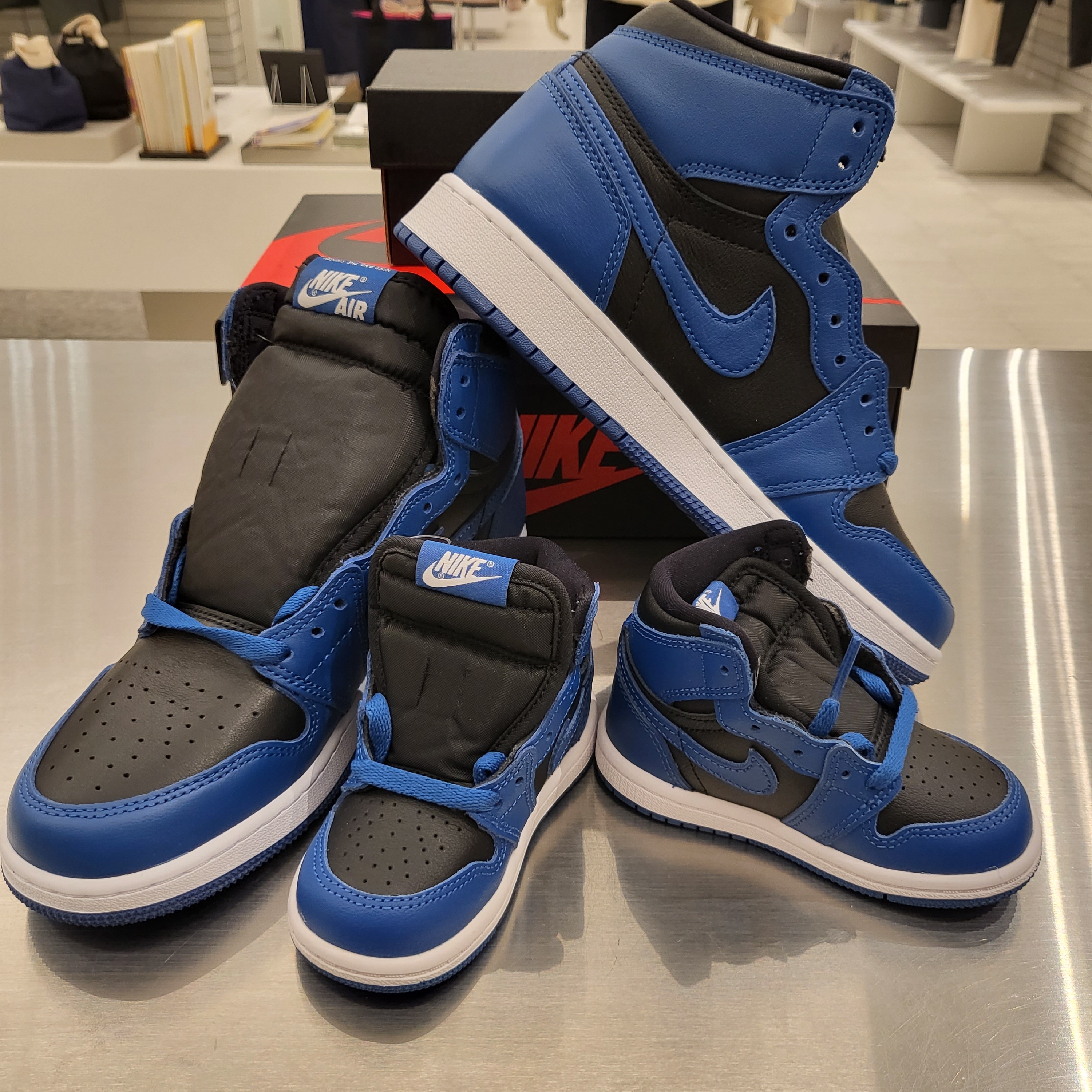 Jordan 1 Retro High OG Dark Marina Blue, (GS) Jordan 1 Retro High OG Dark Marina Blue 착용 스타일 - 1