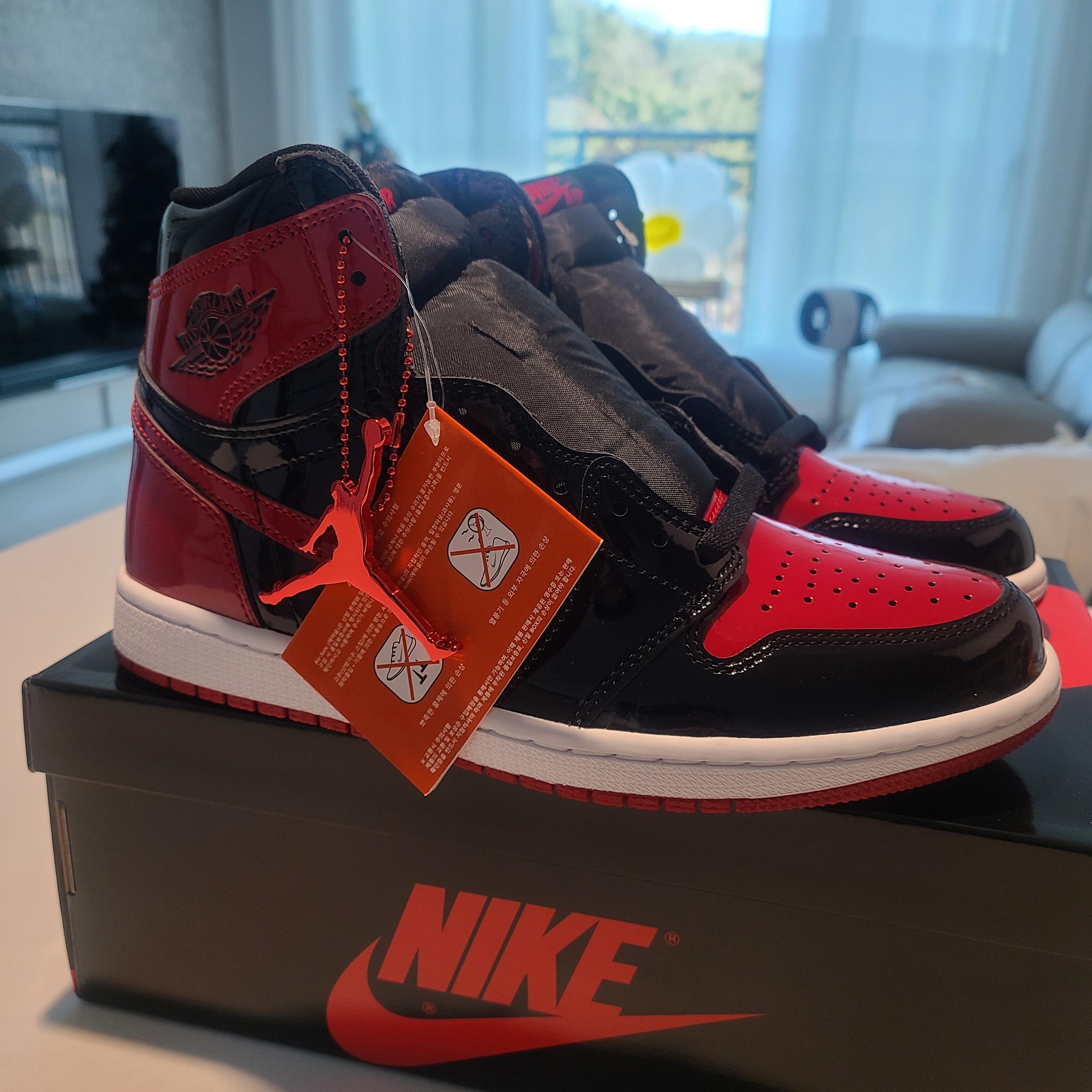 Jordan 1 Retro High OG Patent Bred 착용 스타일