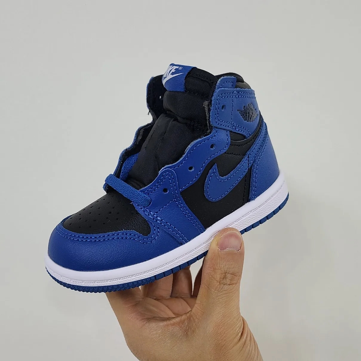 (TD) Jordan 1 Retro High OG Dark Marina Blue 착용 스타일 - 1