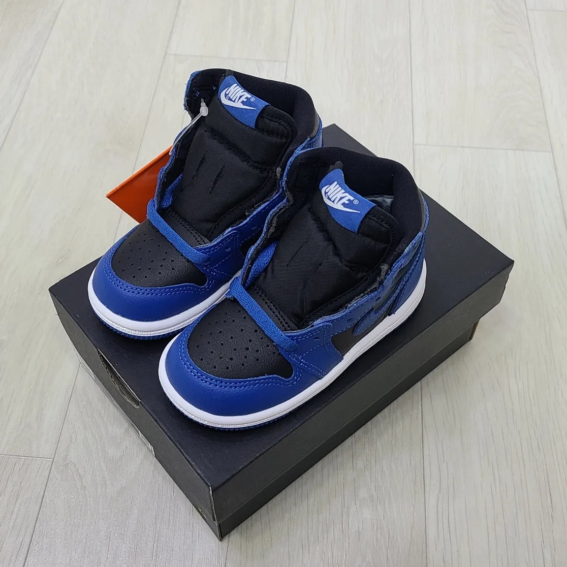 (TD) Jordan 1 Retro High OG Dark Marina Blue 착용 스타일 - 2
