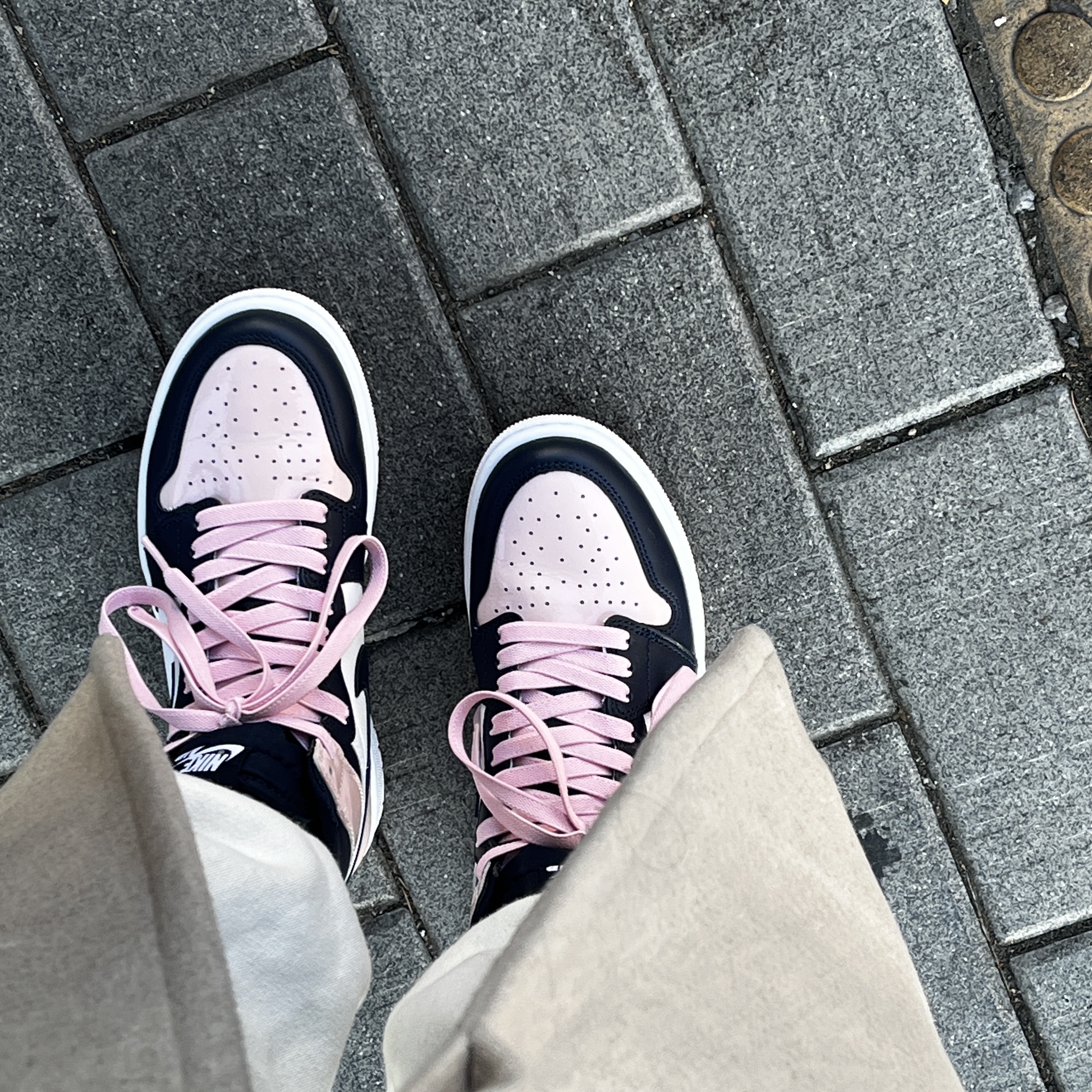(W) Jordan 1 Retro High OG Atmosphere 착용 스타일 - 2
