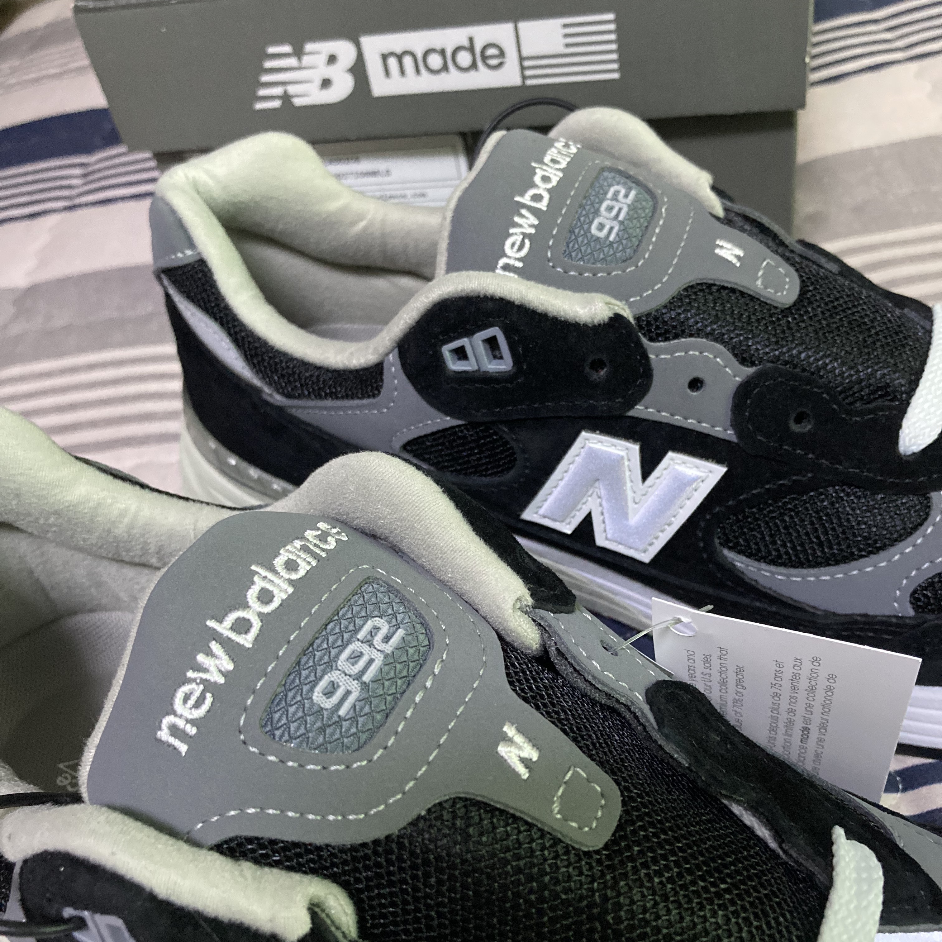 New Balance 992 Made in USA Black Grey 착용 스타일 - 3