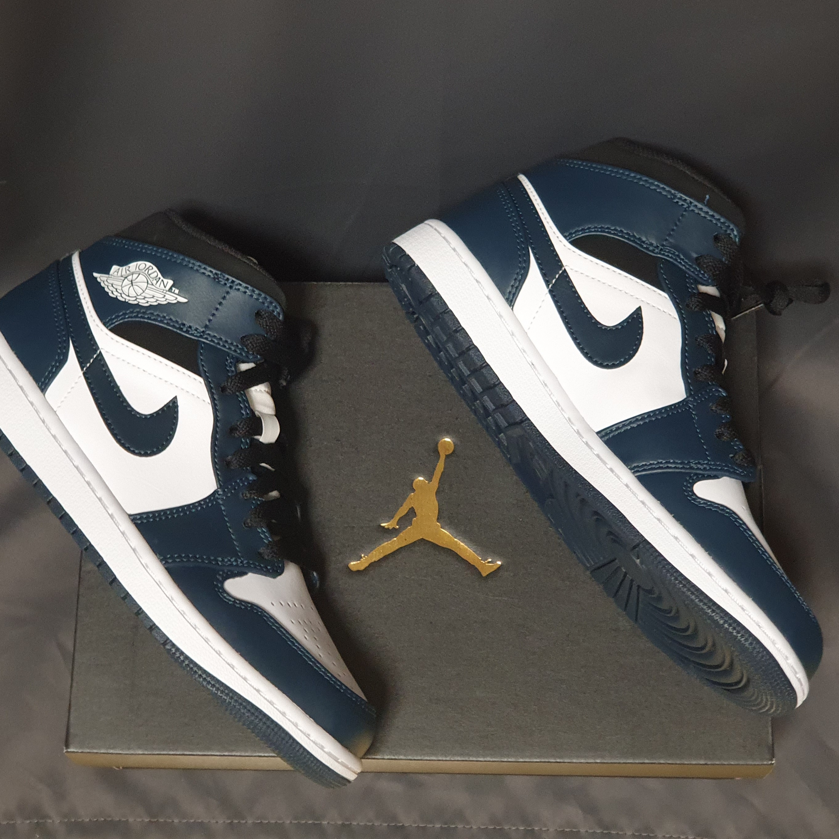 Jordan 1 Mid Dark Teal 착용 스타일 - 2