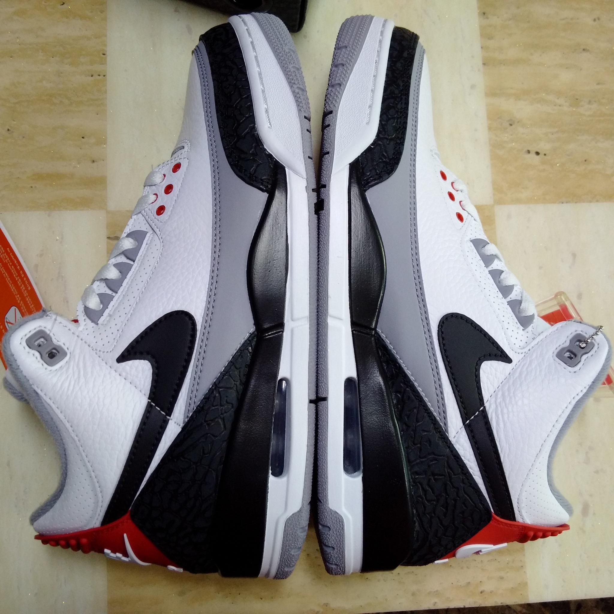 Jordan 3 Retro Tinker Hatfield 착용 스타일 - 4