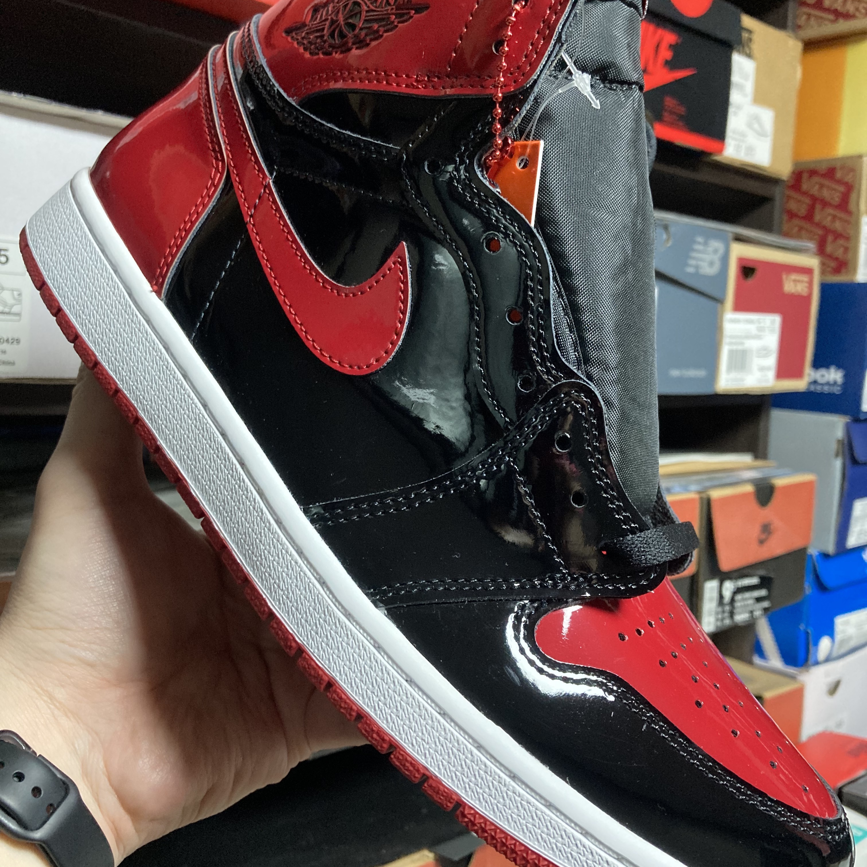 Jordan 1 Retro High OG Patent Bred 착용 스타일 - 1