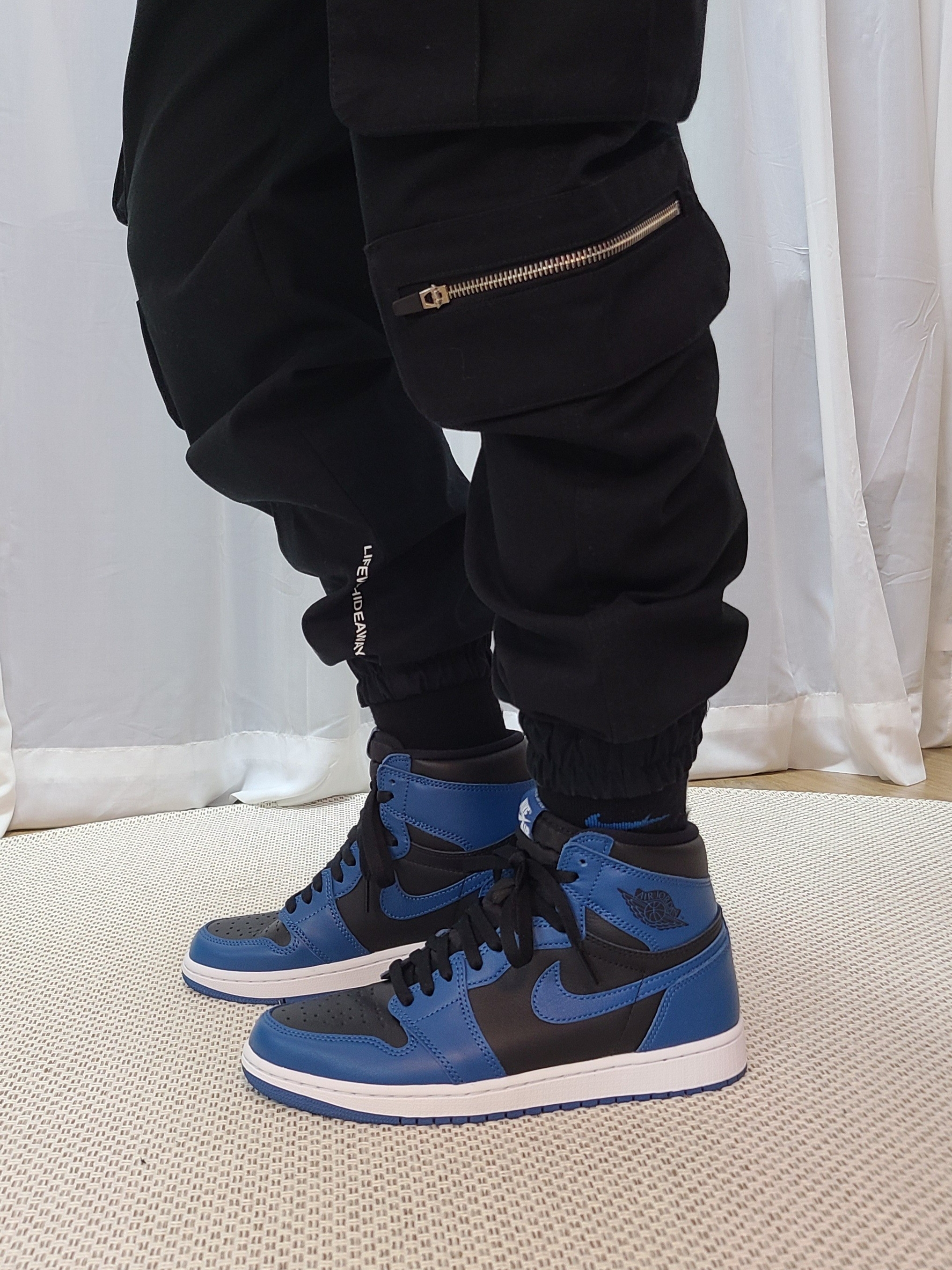 Jordan 1 Retro High OG Dark Marina Blue 착용 스타일 - 2