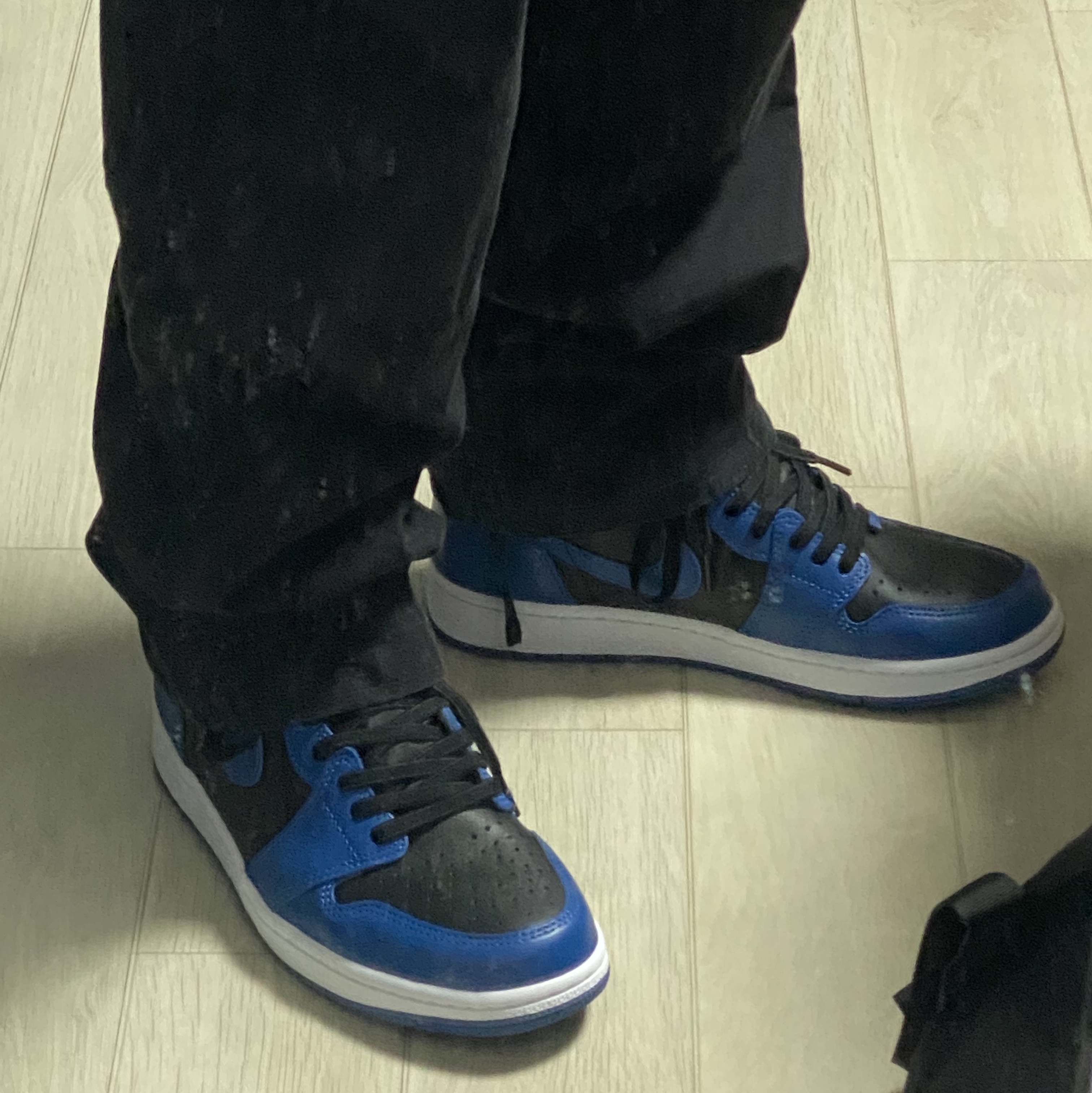 Jordan 1 Retro High OG Dark Marina Blue 착용 스타일 - 2