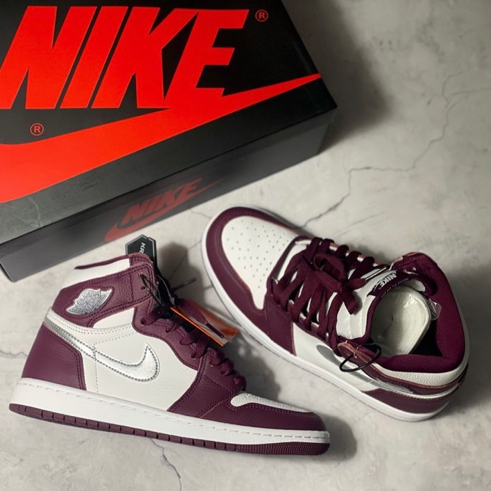 Jordan 1 Retro High OG Bordeaux 착용 스타일 - 2