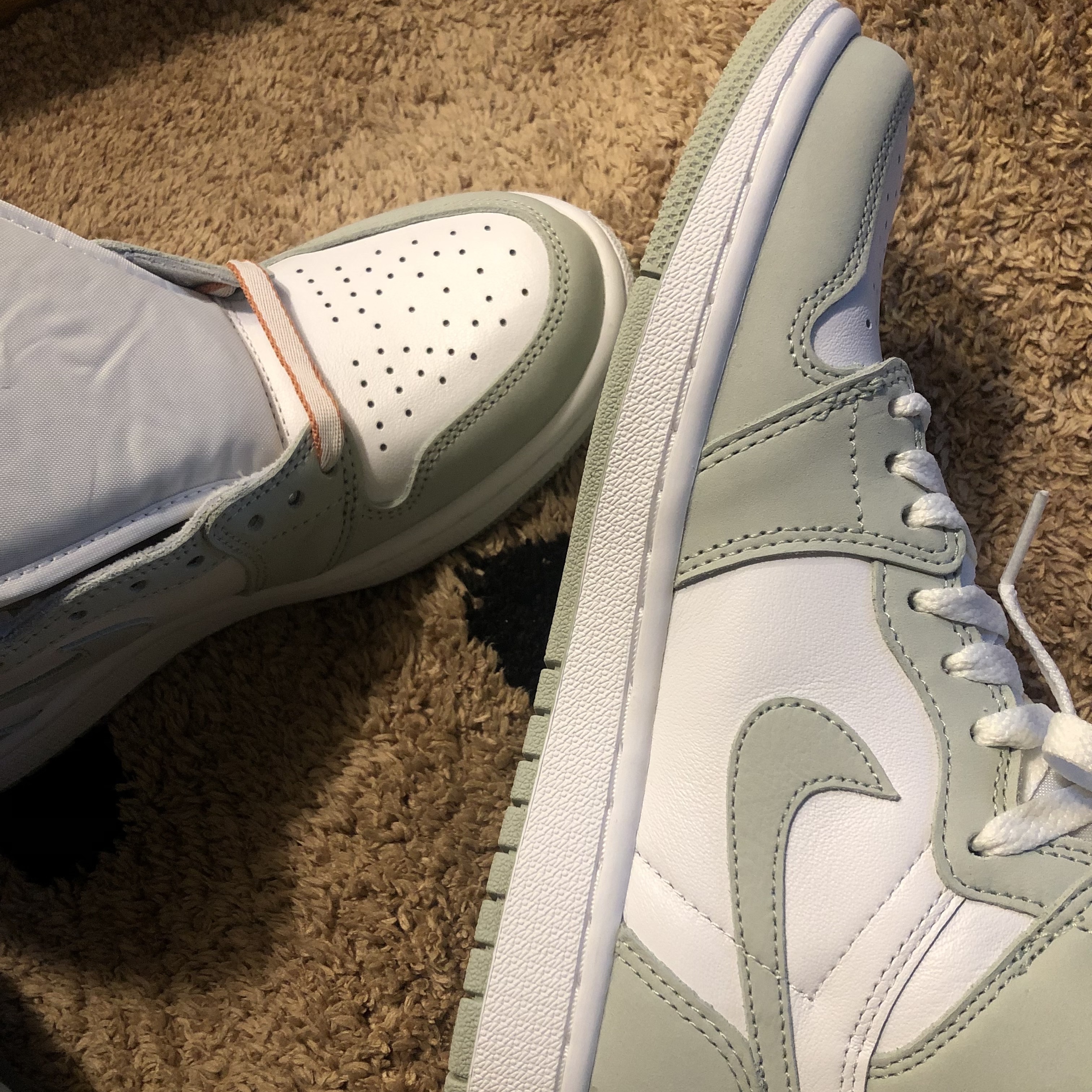 (W) Jordan 1 Retro High OG Seafoam 착용 스타일 - 2