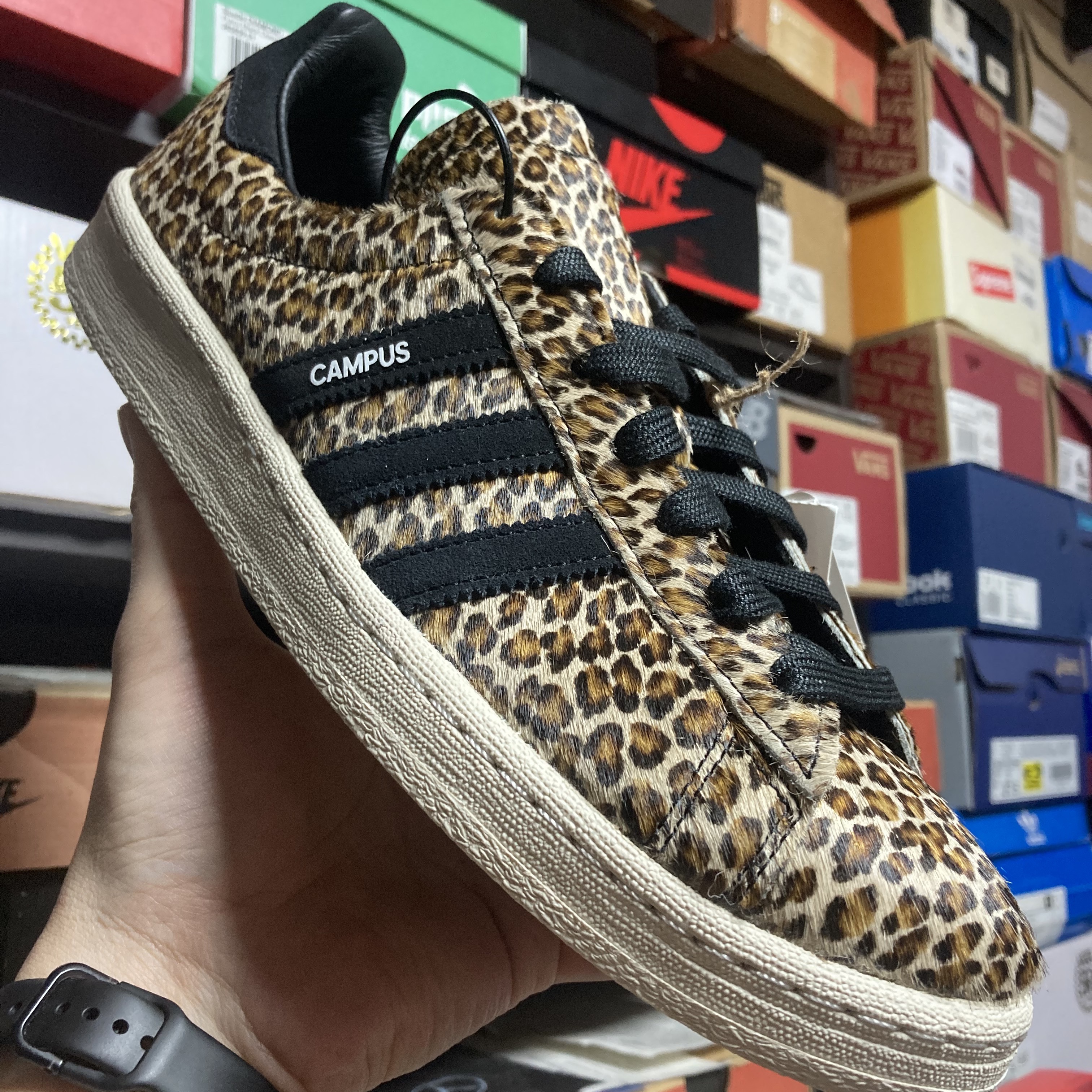 Adidas x END. x Neighborhood Campus Leopard Black 착용 스타일 - 1
