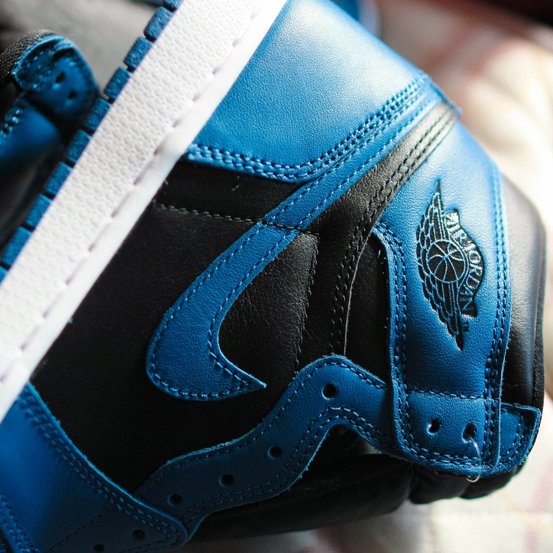 Jordan 1 Retro High OG Dark Marina Blue 착용 스타일 - 4