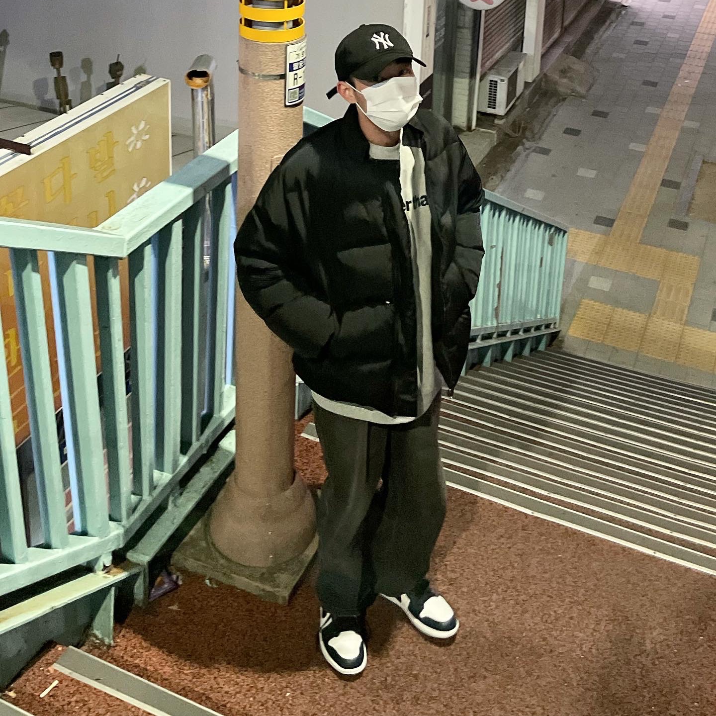 Jordan 1 Low Dark Teal 착용 스타일 - 3
