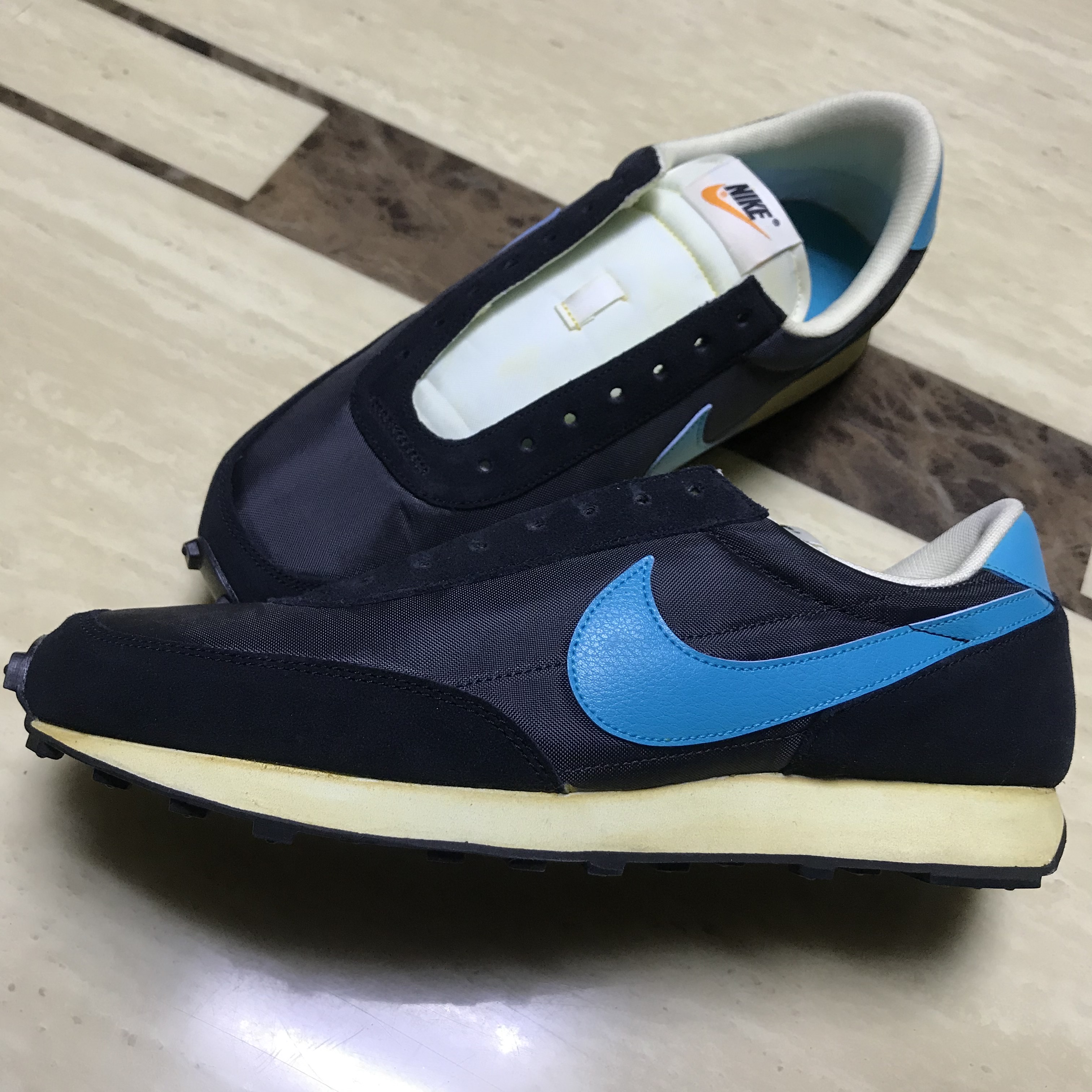 (W) Nike Daybreak Aqua Black 착용 스타일 - 3