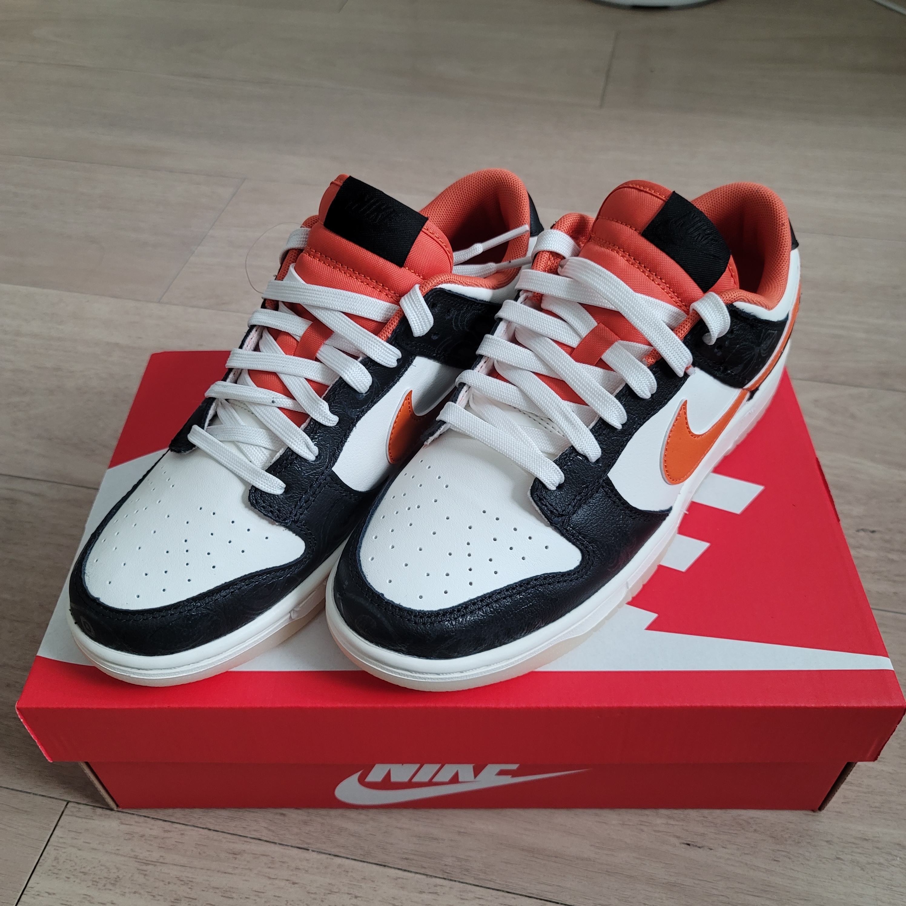Nike Dunk Low Retro PRM Halloween 착용 스타일 - 2