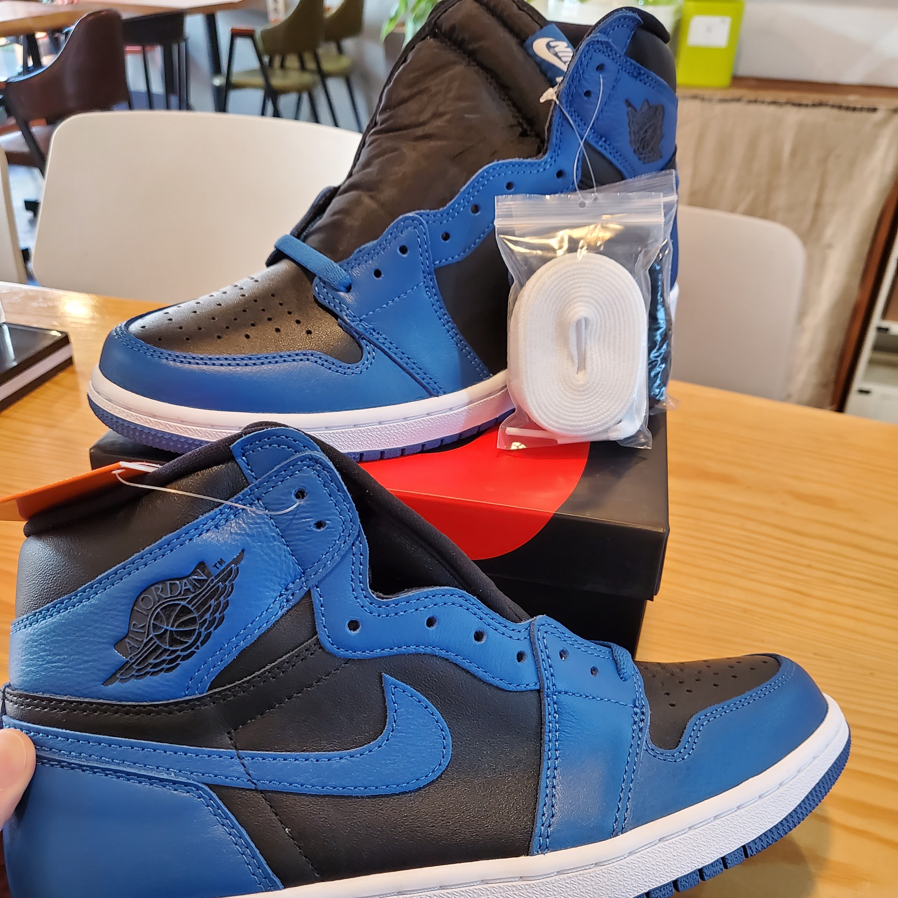Jordan 1 Retro High OG Dark Marina Blue 착용 스타일