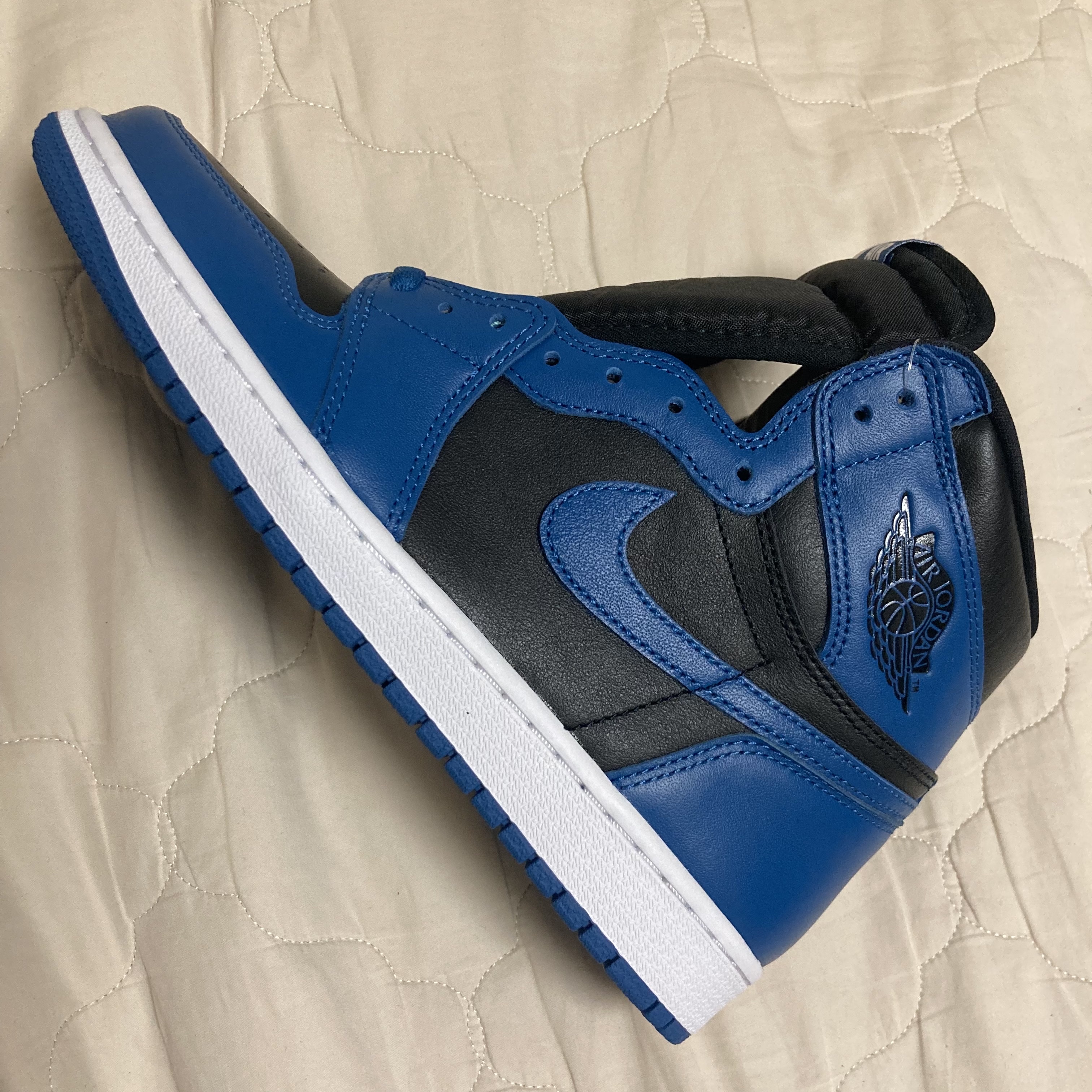 Jordan 1 Retro High OG Dark Marina Blue 착용 스타일 - 3