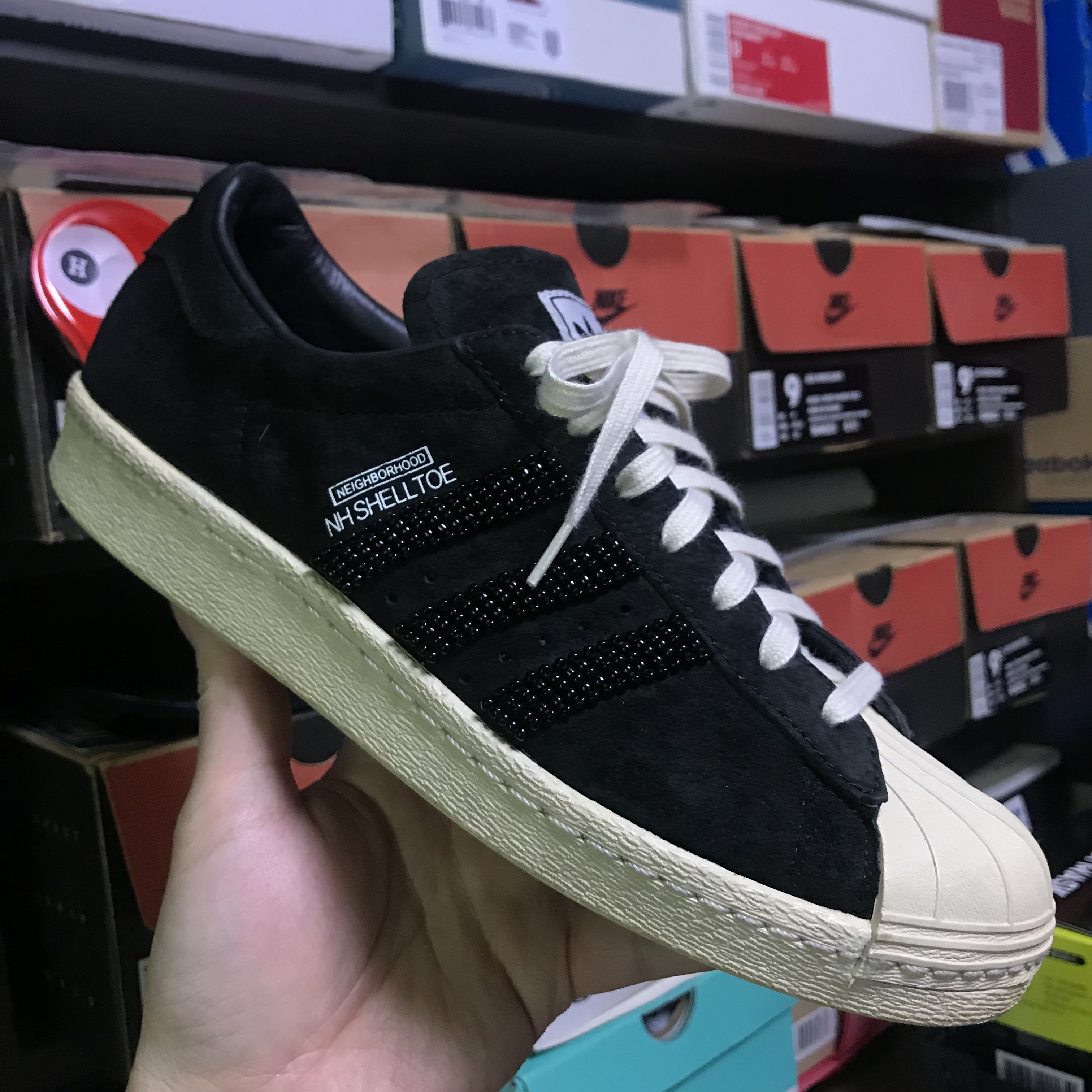Adidas x Neighborhood Superstar Shelltoe Black 착용 스타일 - 1