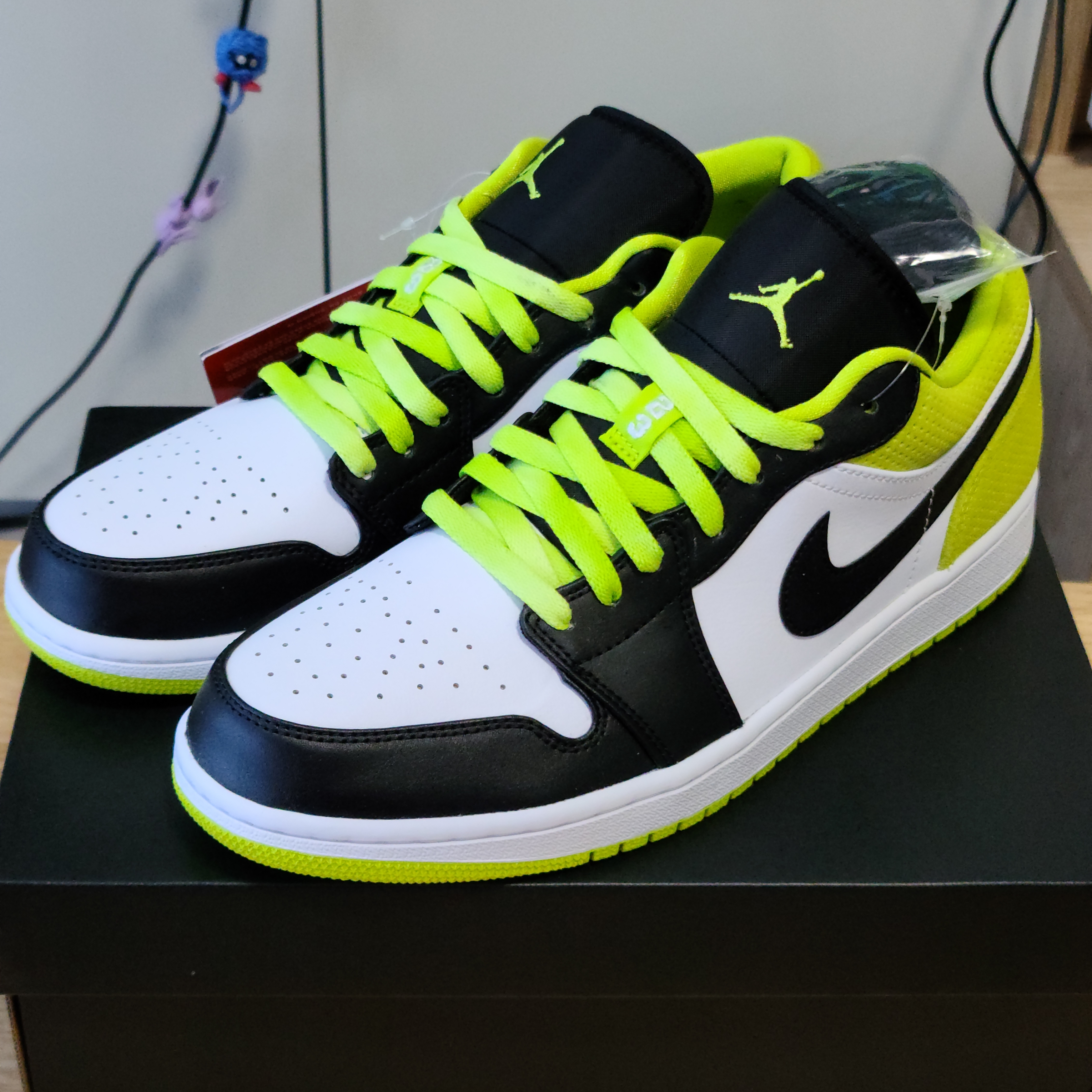 Jordan 1 Low SE Cyber Green 착용 스타일