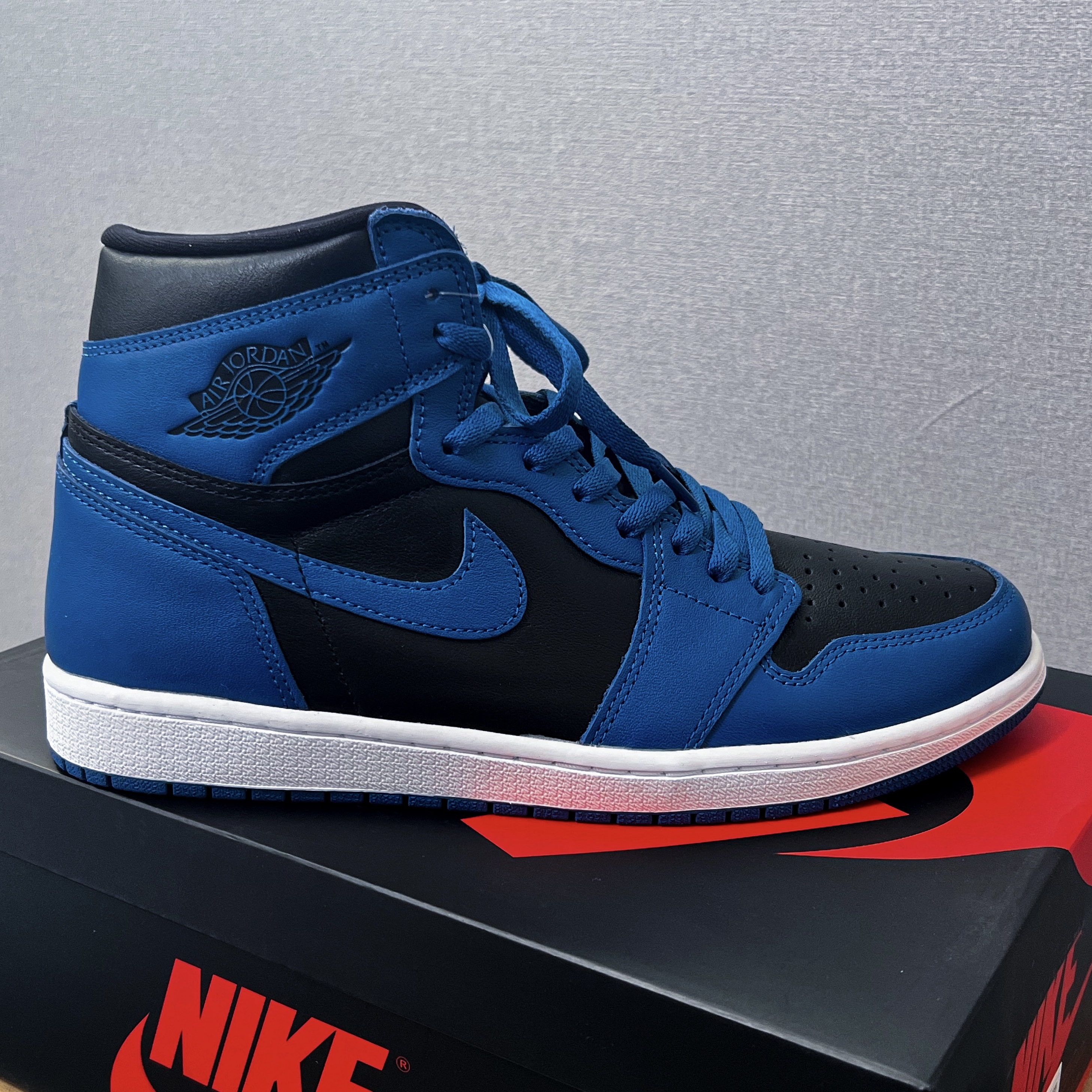 Jordan 1 Retro High OG Dark Marina Blue 착용 스타일