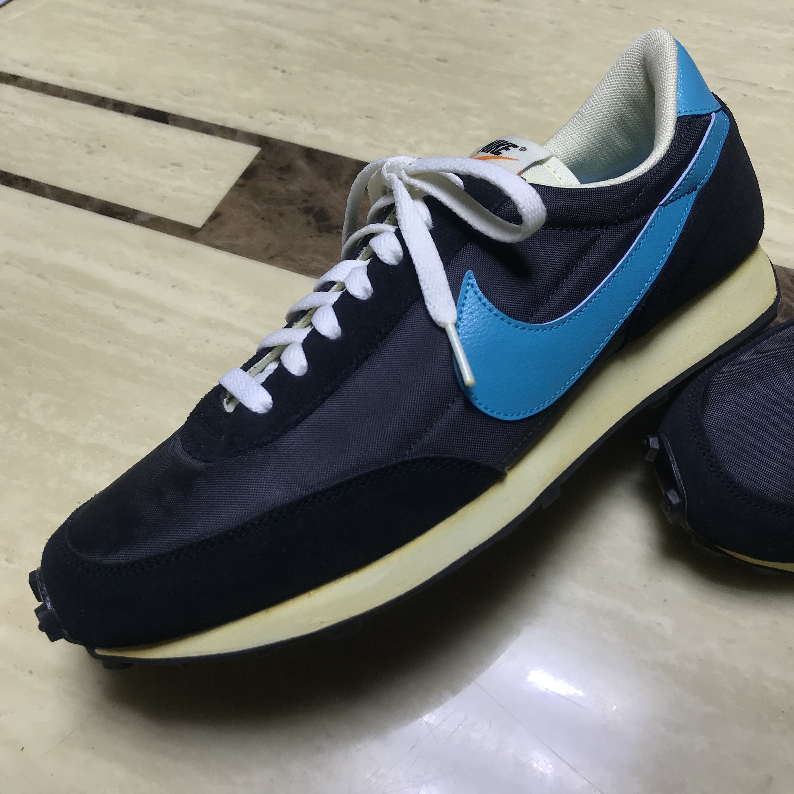 (W) Nike Daybreak Aqua Black 착용 스타일 - 2