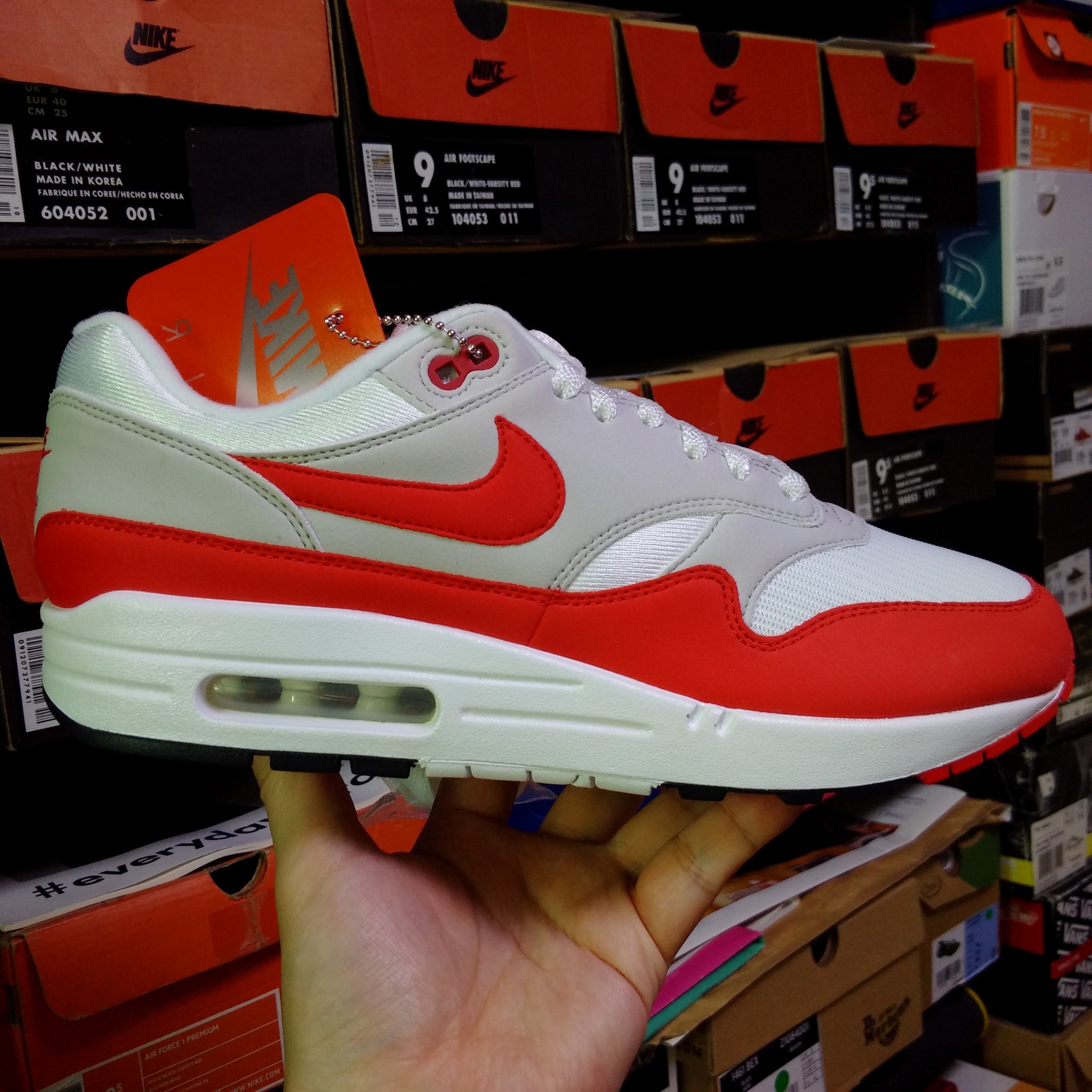 Nike Air Max 1 Anniversary Red (2017/2018 Restock Pair) 착용 스타일 - 2