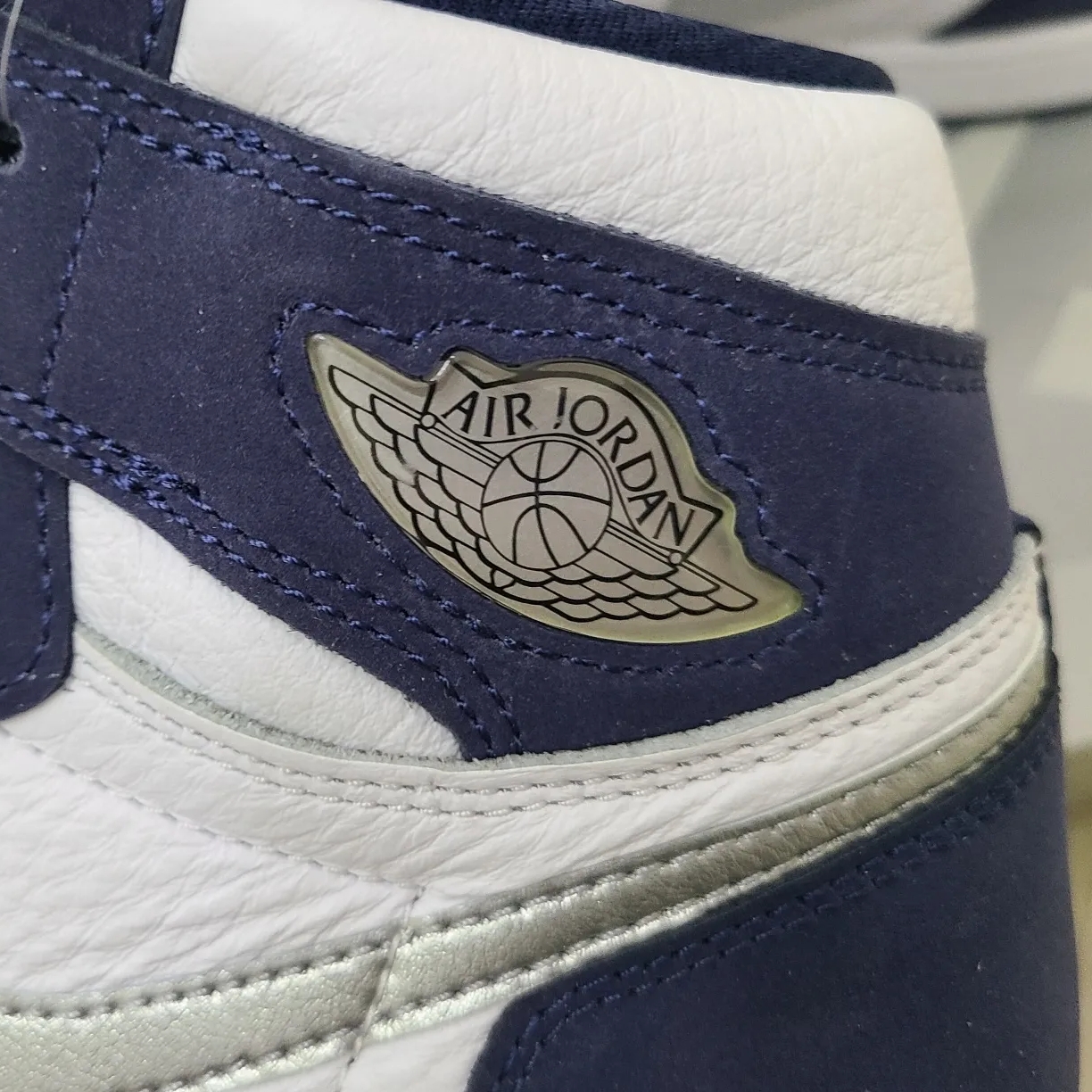 Jordan 1 Retro High OG CO.JP Midnight Navy 착용 스타일 - 3