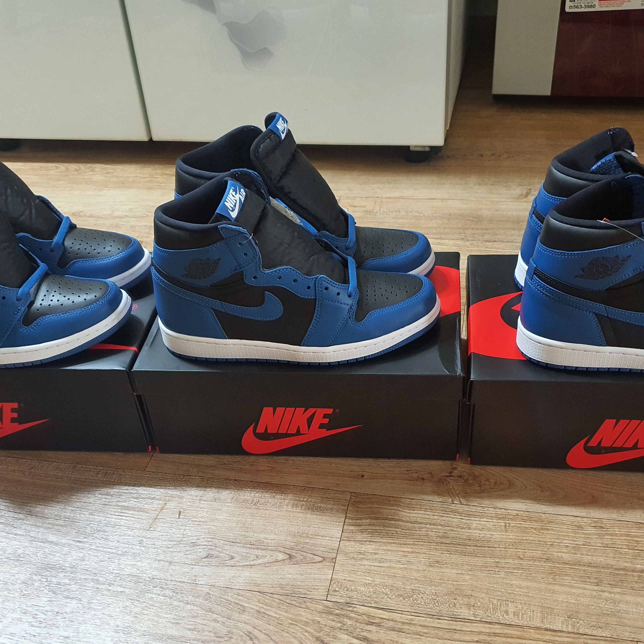 Jordan 1 Retro High OG Dark Marina Blue 착용 스타일 - 1