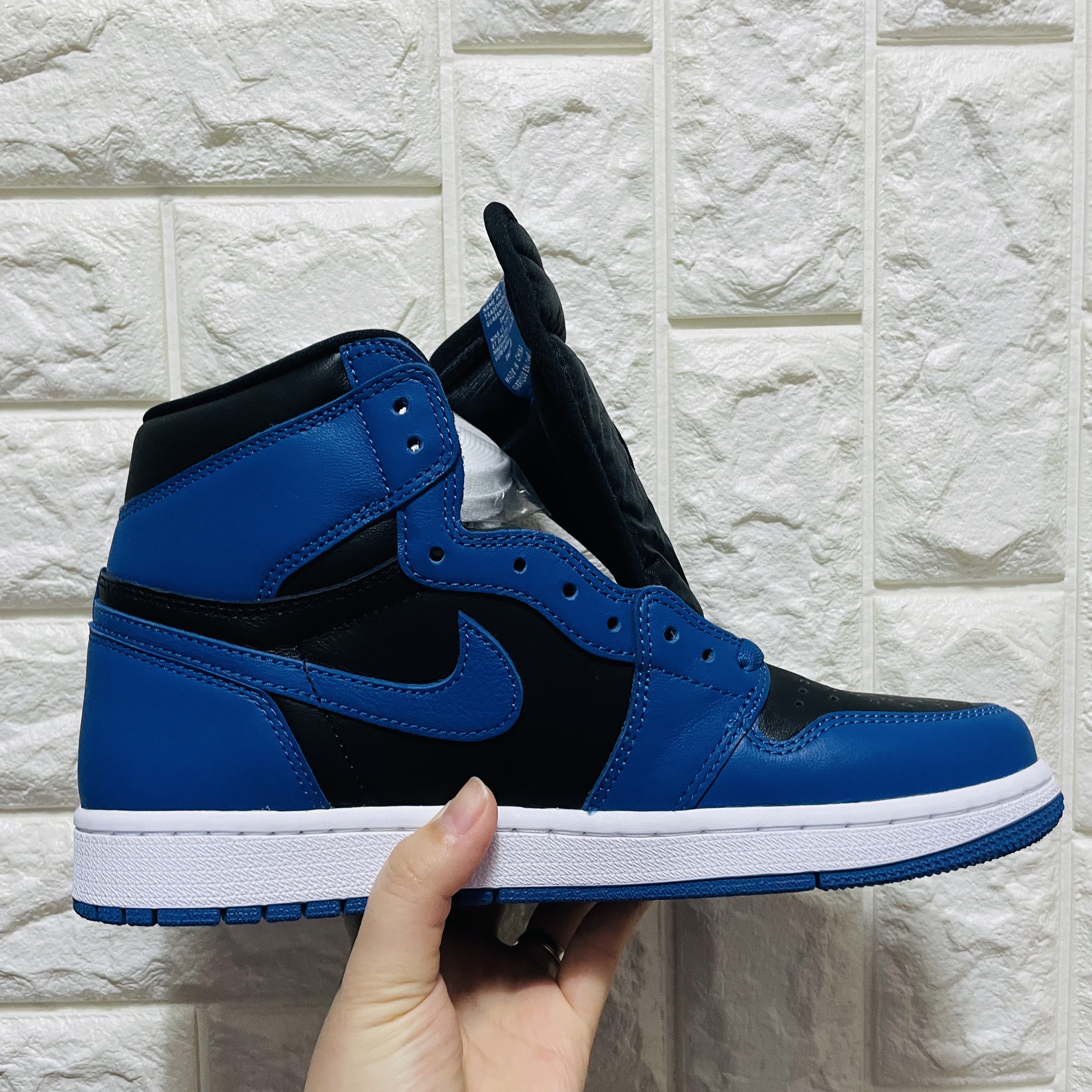 Jordan 1 Retro High OG Dark Marina Blue 착용 스타일