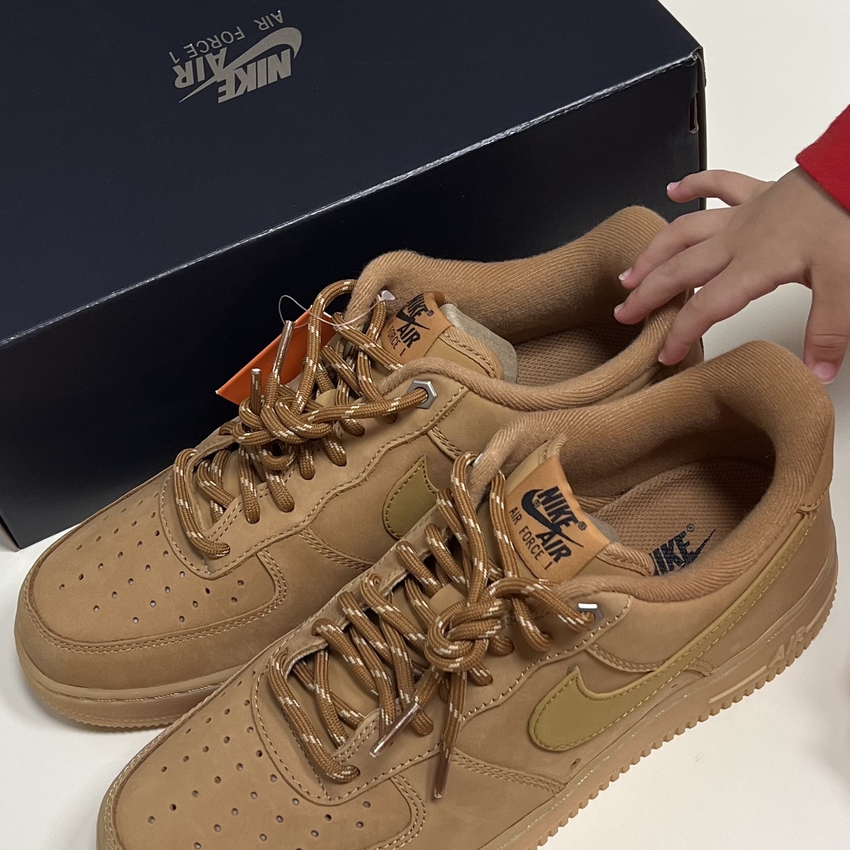 Nike Air Force 1 '07 WB Flax 착용 스타일 - 1
