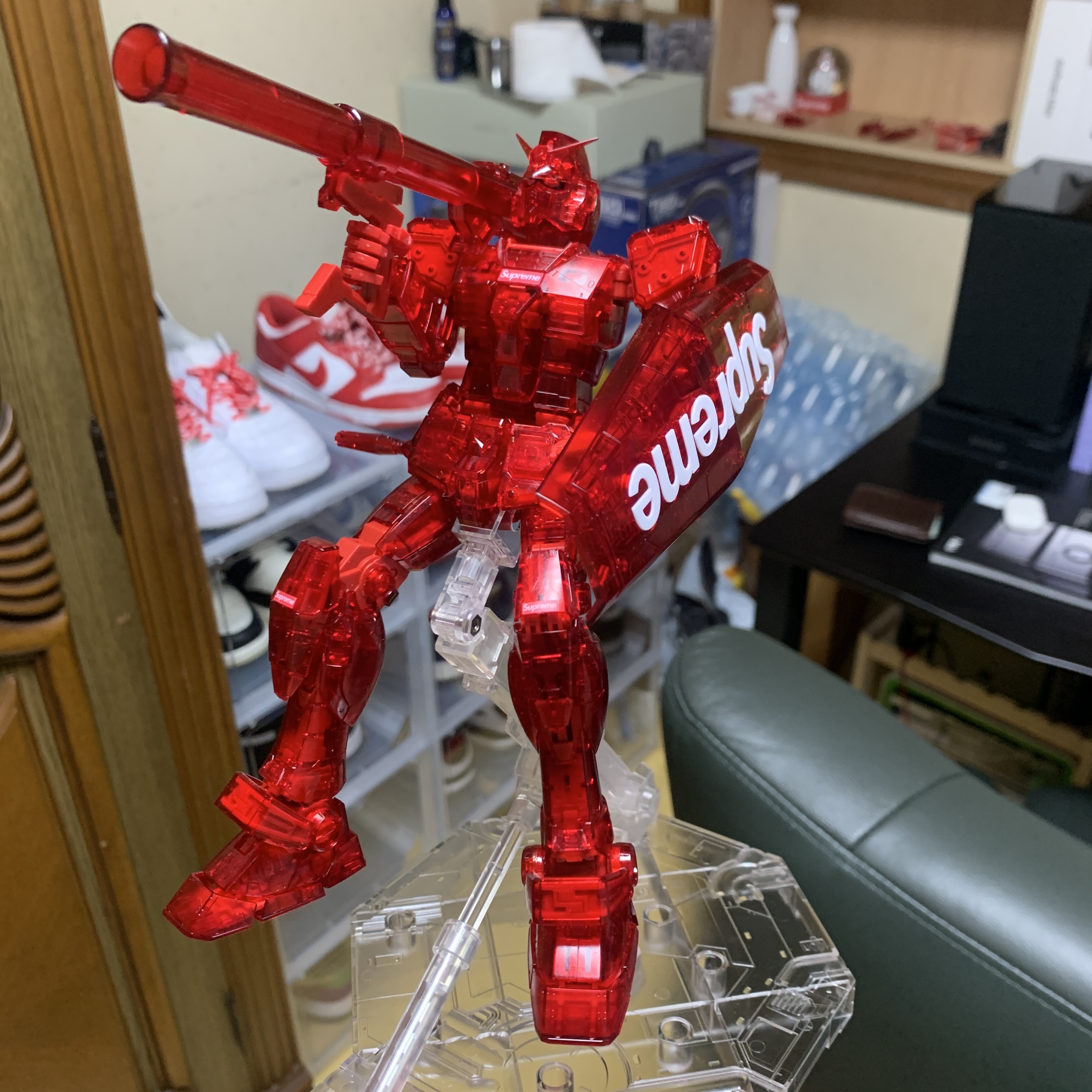 Supreme MG 1/100 RX-78-2 Gundam Ver. 3.0 착용 스타일 - 2