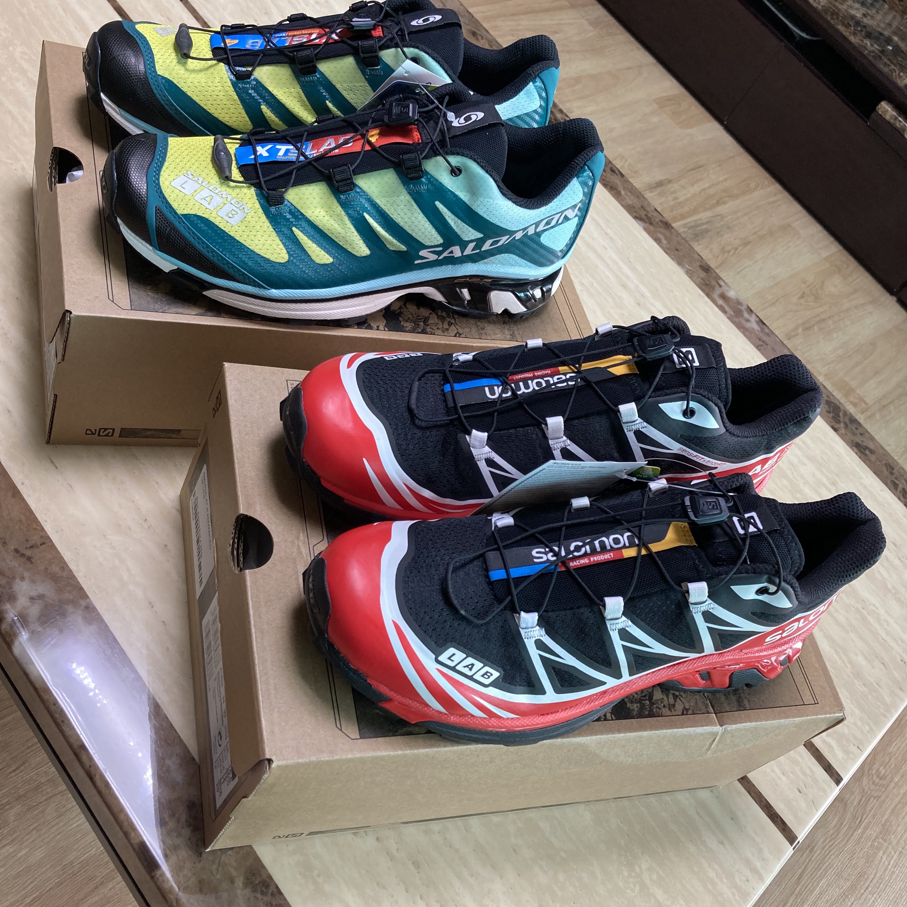 Salomon XT-6 ADV Black Racing Red 착용 스타일 - 5