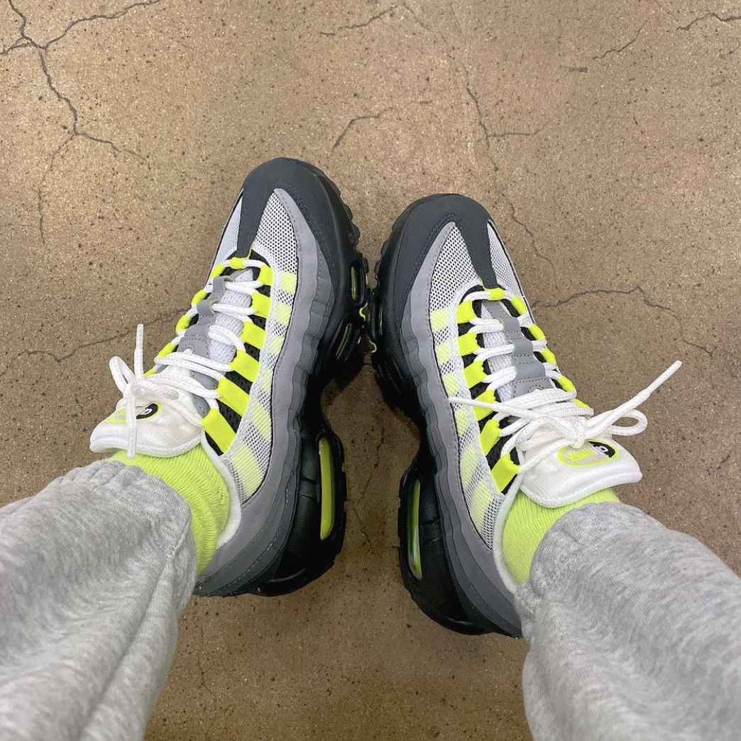 Nike Air Max 95 OG Neon Yellow 2020 착용 스타일