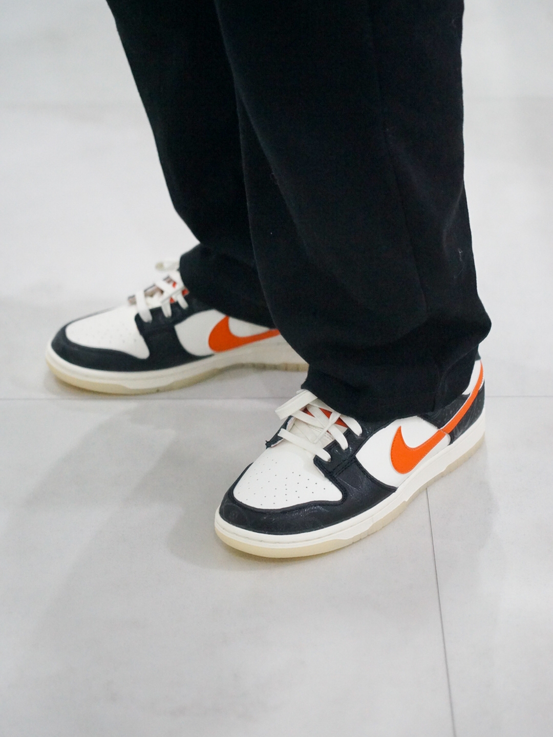 Nike Dunk Low Retro PRM Halloween 착용 스타일 - 2
