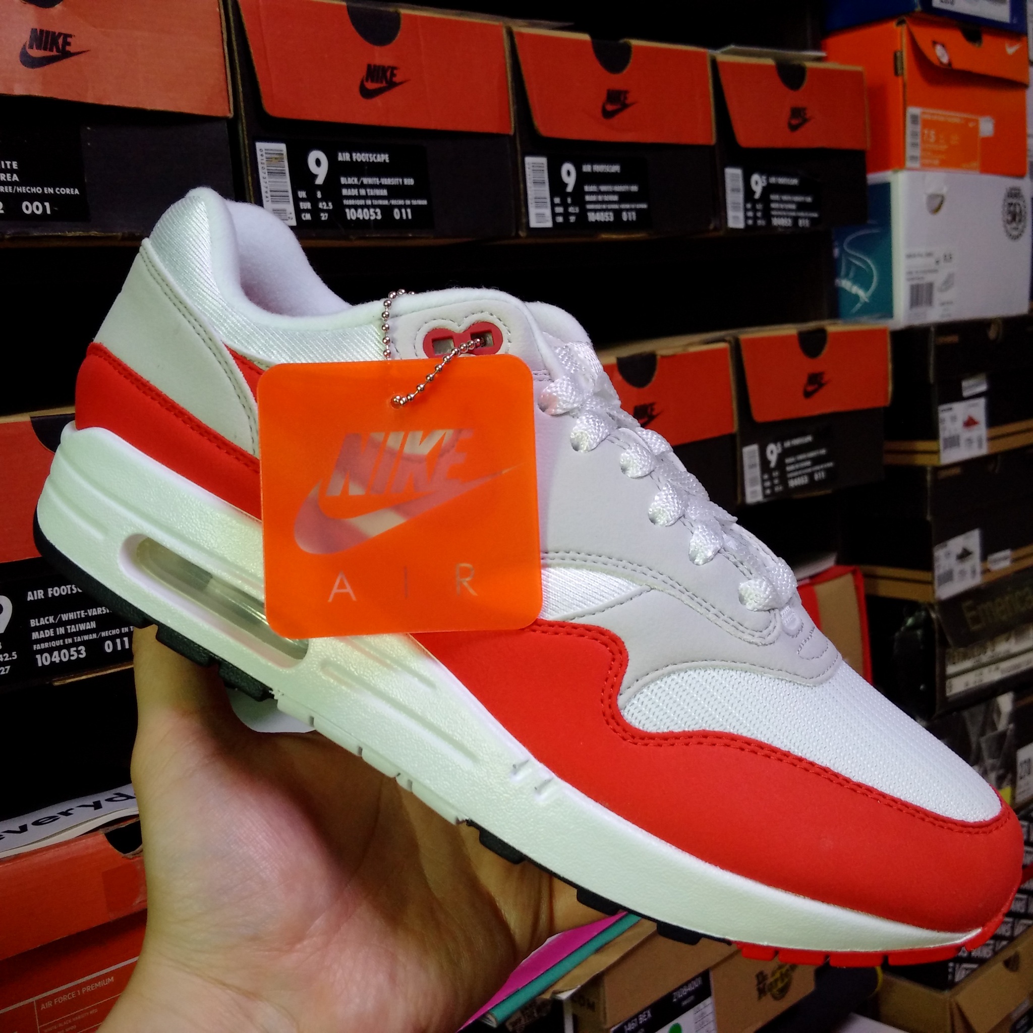 Nike Air Max 1 Anniversary Red (2017/2018 Restock Pair) 착용 스타일 - 1