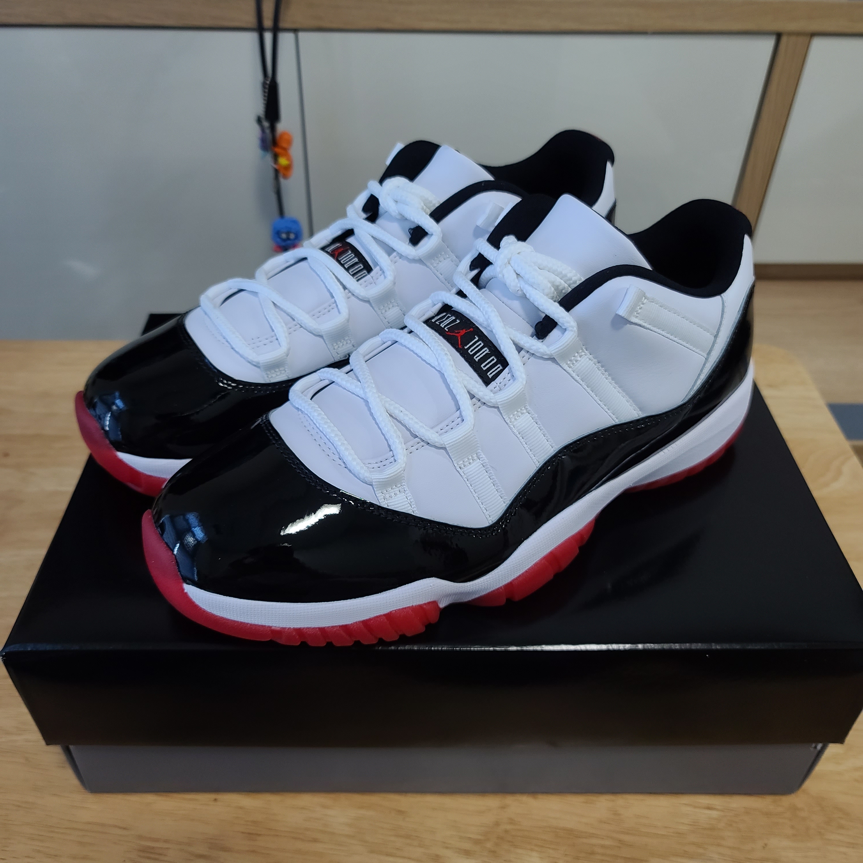 Jordan 11 Retro Low Concord Bred 착용 스타일